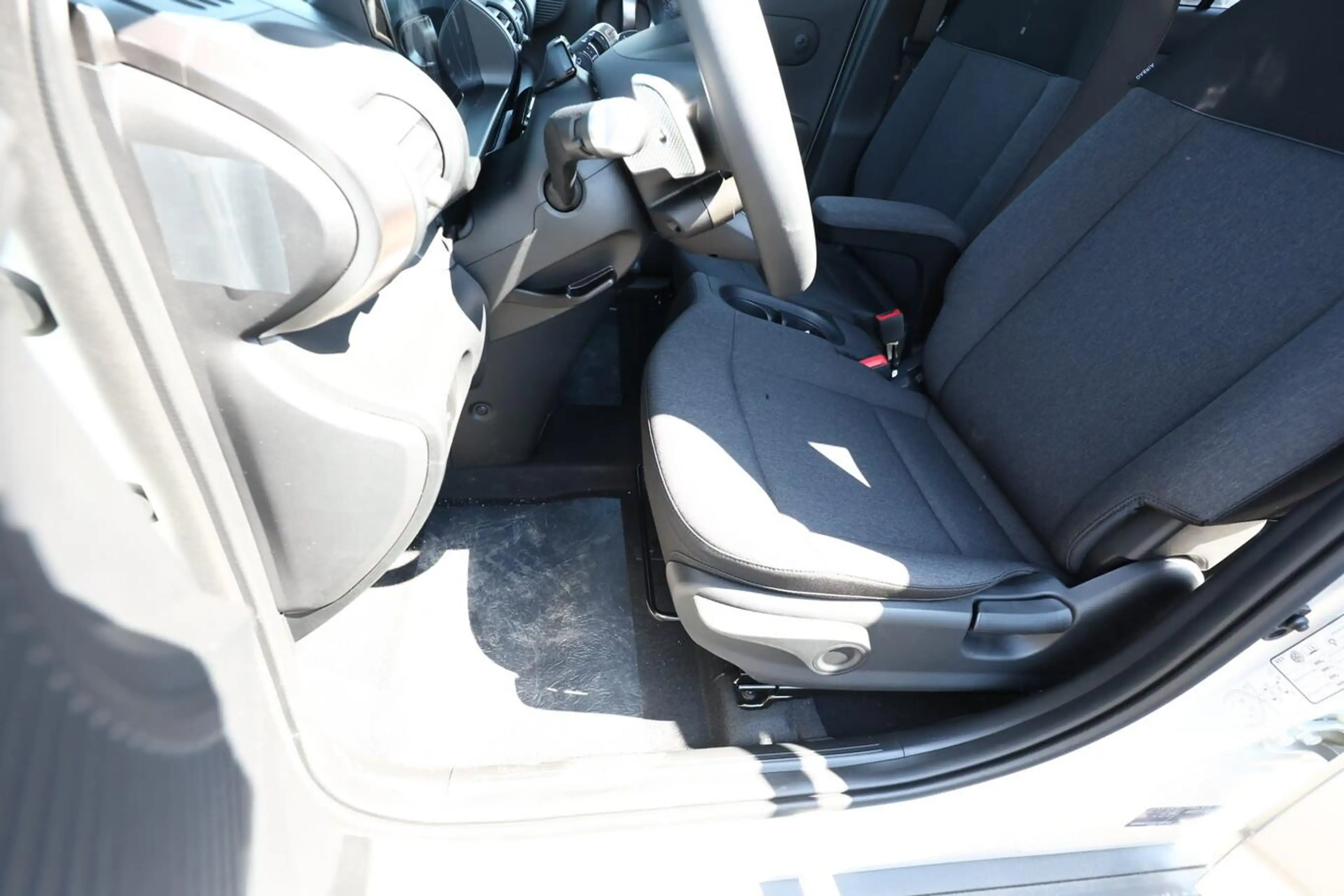 Hyundai Inster 42 kWh FÖRDERF. Navi 2xPDC 15Z PrivG ACC 71 kW ... — photo 13