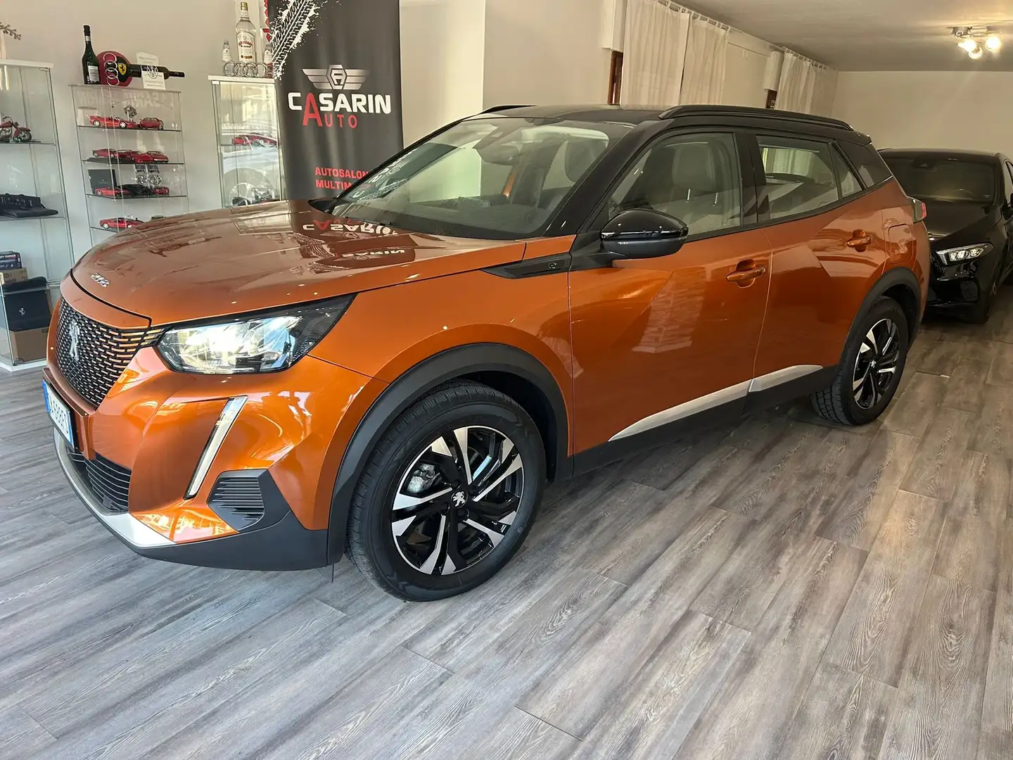 Peugeot 2008 2008 II 2020 e-2008 Allure 100kW Orange - 2
