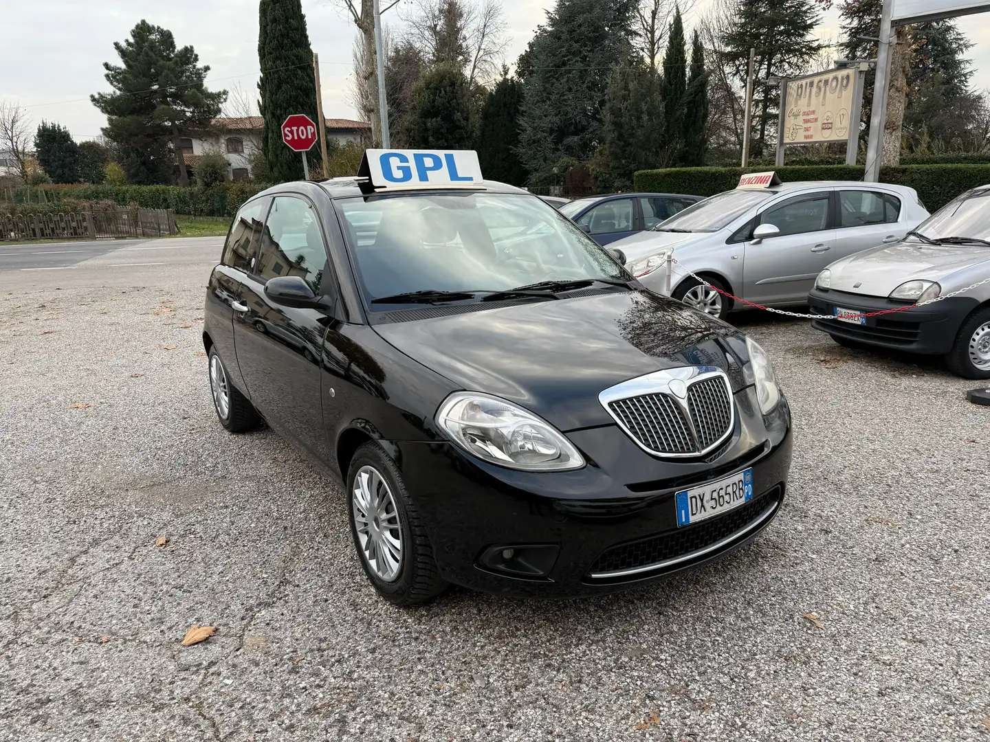Lancia Ypsilon 1.4 8v ecochic Gpl Ok Neopatentati Noir - 1