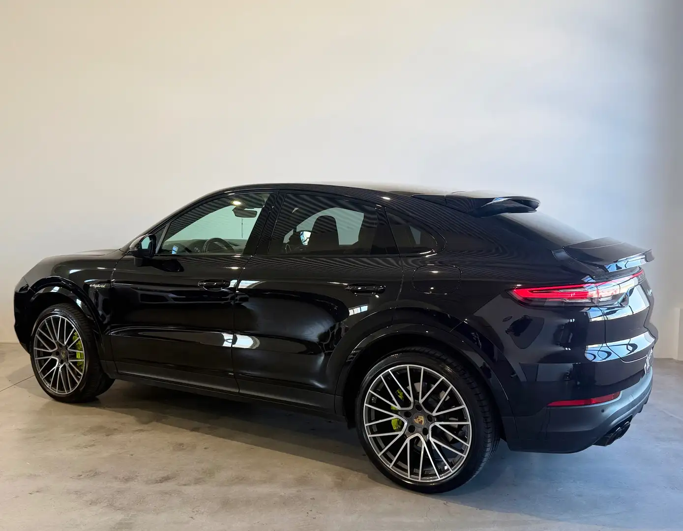 Porsche Cayenne Cayenne Coupe E-Hybrid, SPORTCHRONO,GLASDACH,ACC, Schwarz - 2