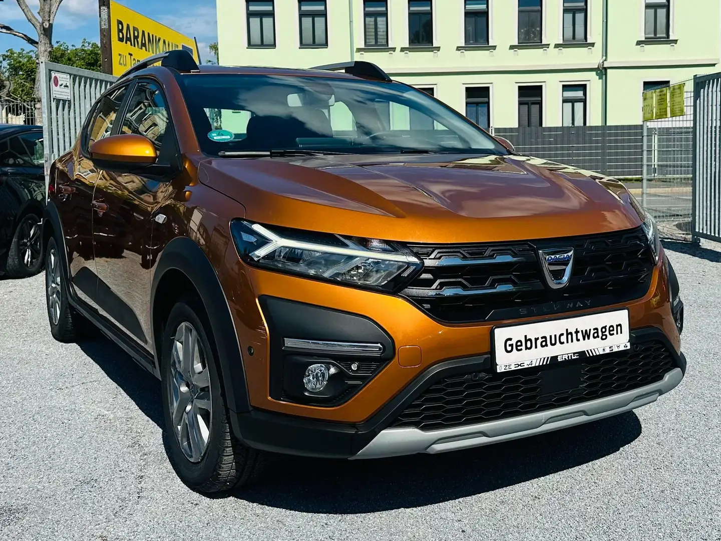 Dacia Sandero Stepway Comfort 1.HAND 2900 KM KLIMA NAVI CAMERA Orange - 1