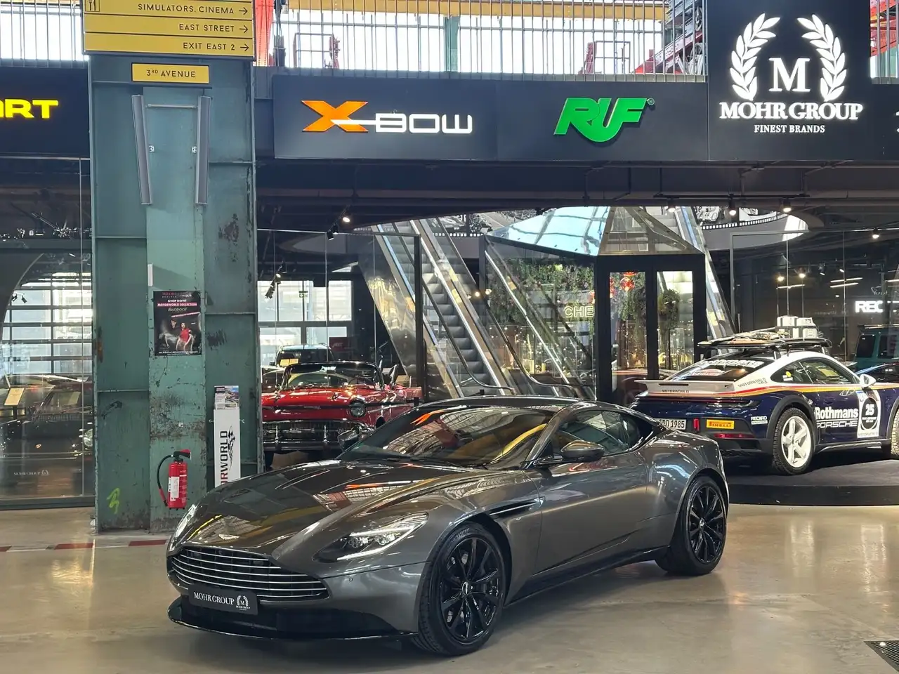 Aston Martin DB11