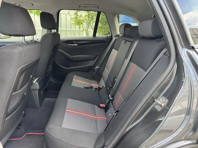 BMW X1 view 9