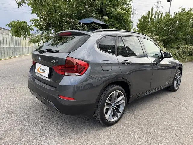 BMW X1 view 3