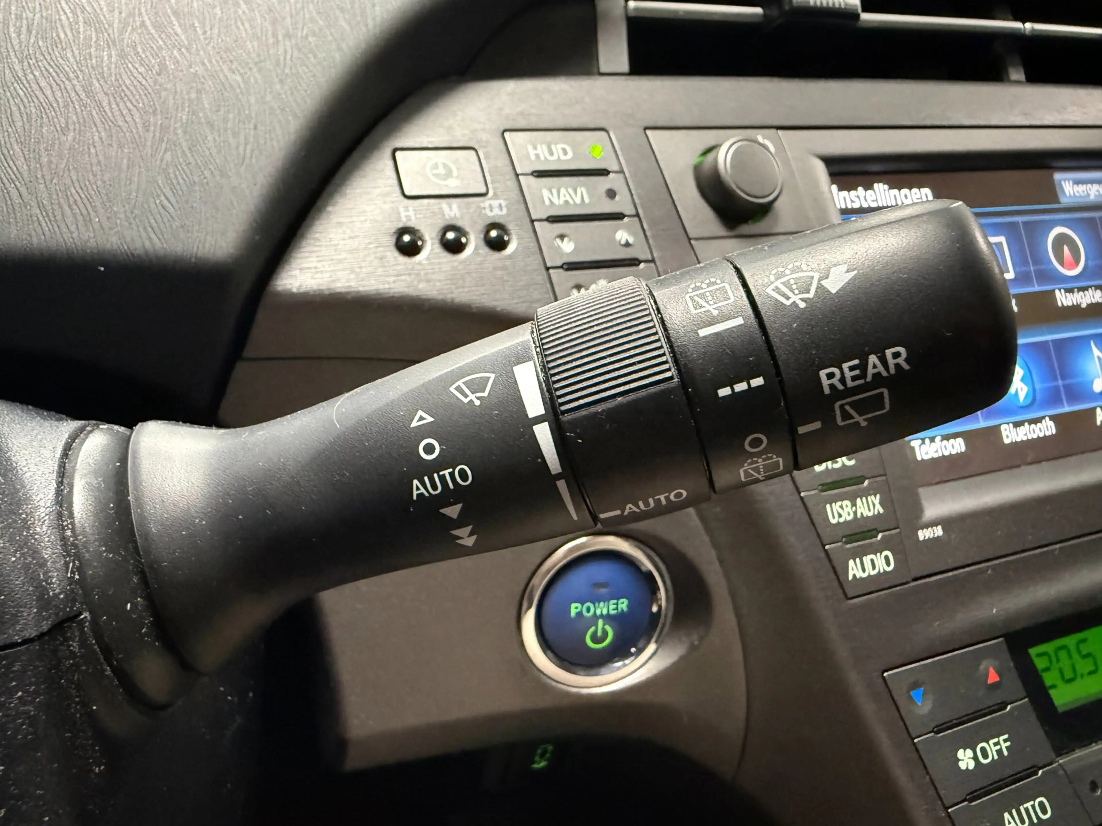 Toyota Prius 1.8 Plug-in Executive Business|JBL|CAMERA|HUD|STOE — photo 19