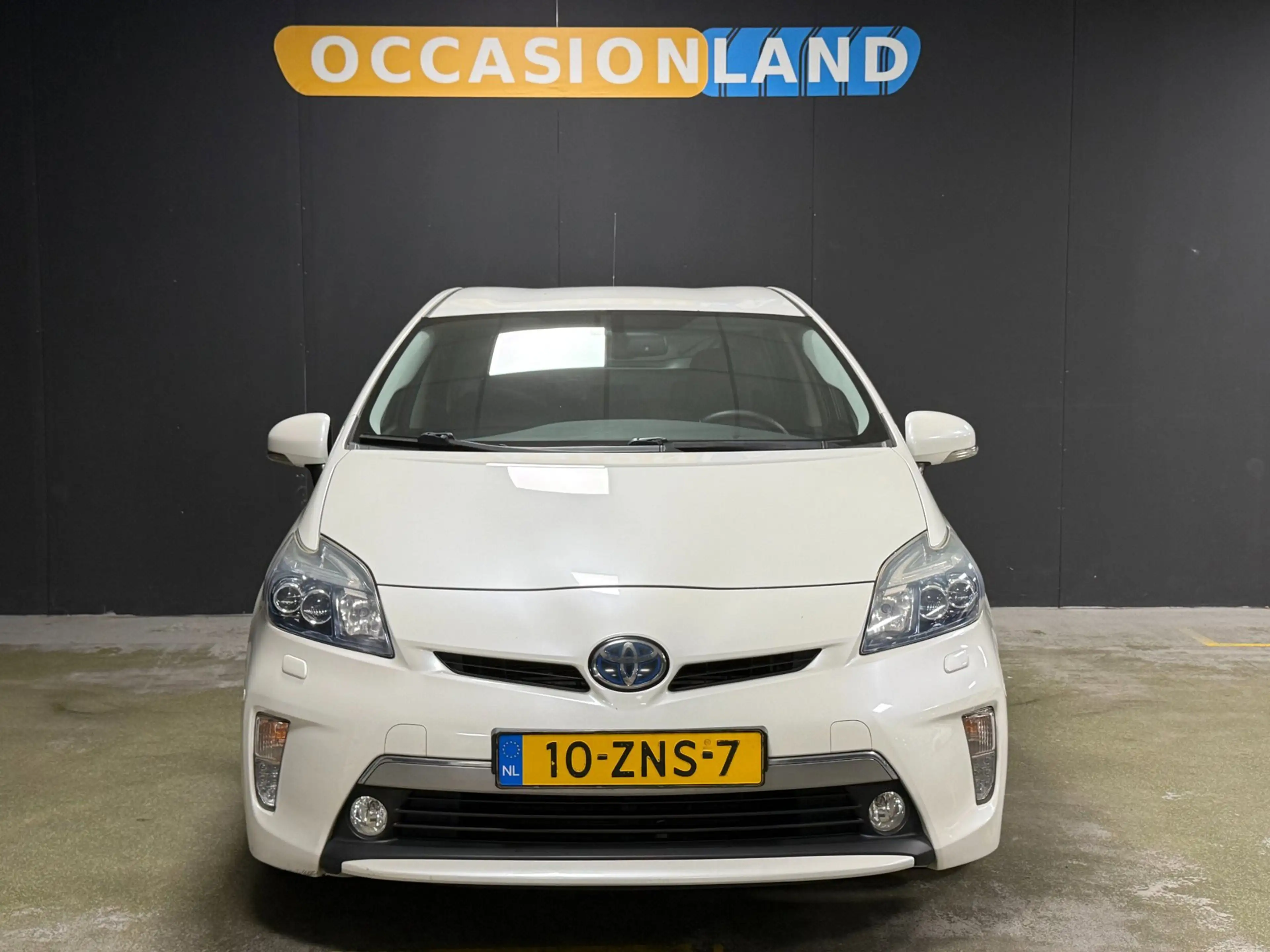 Toyota Prius 1.8 Plug-in Executive Business|JBL|CAMERA|HUD|STOE — photo 5
