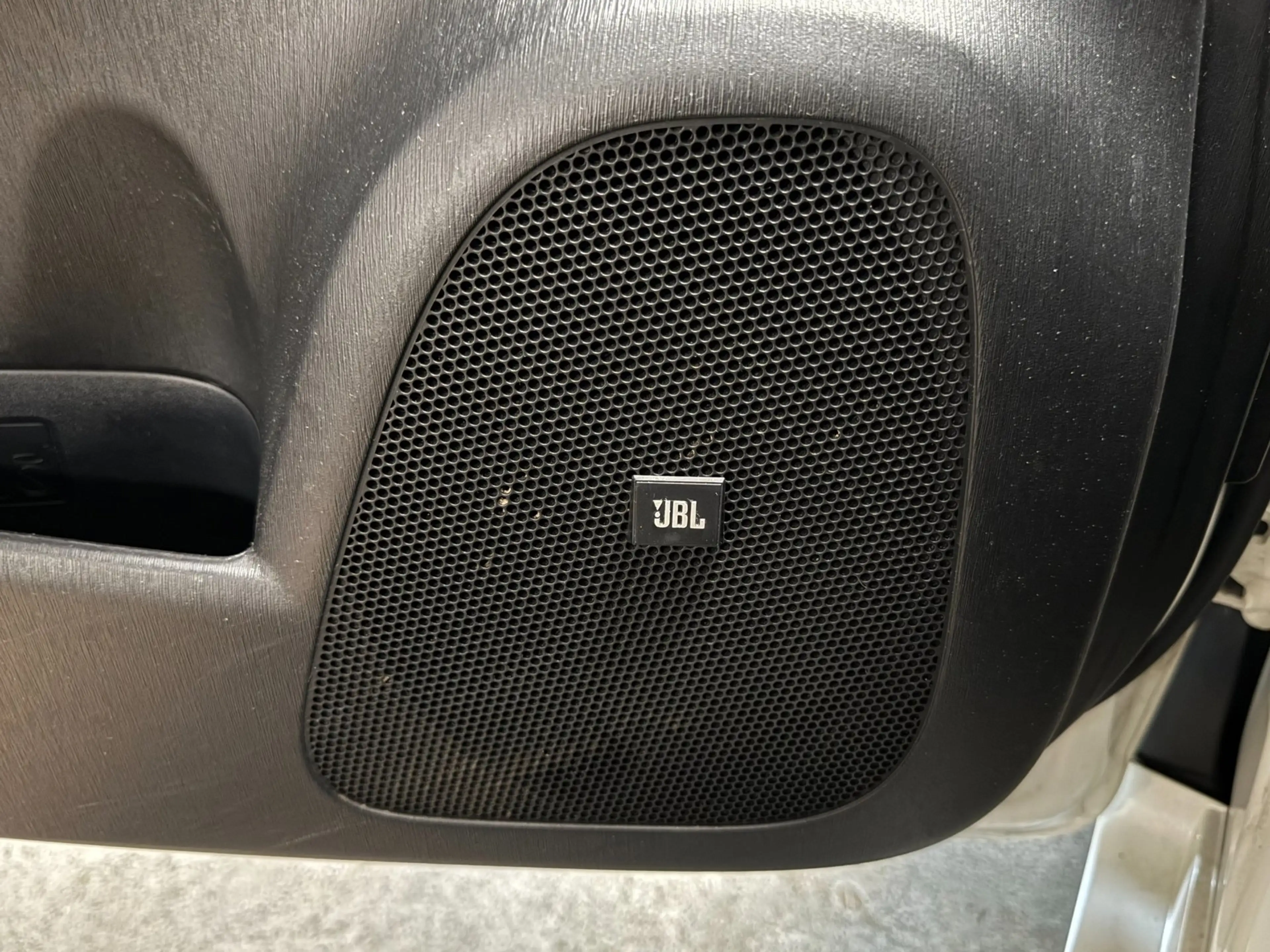 Toyota Prius 1.8 Plug-in Executive Business|JBL|CAMERA|HUD|STOE — photo 25