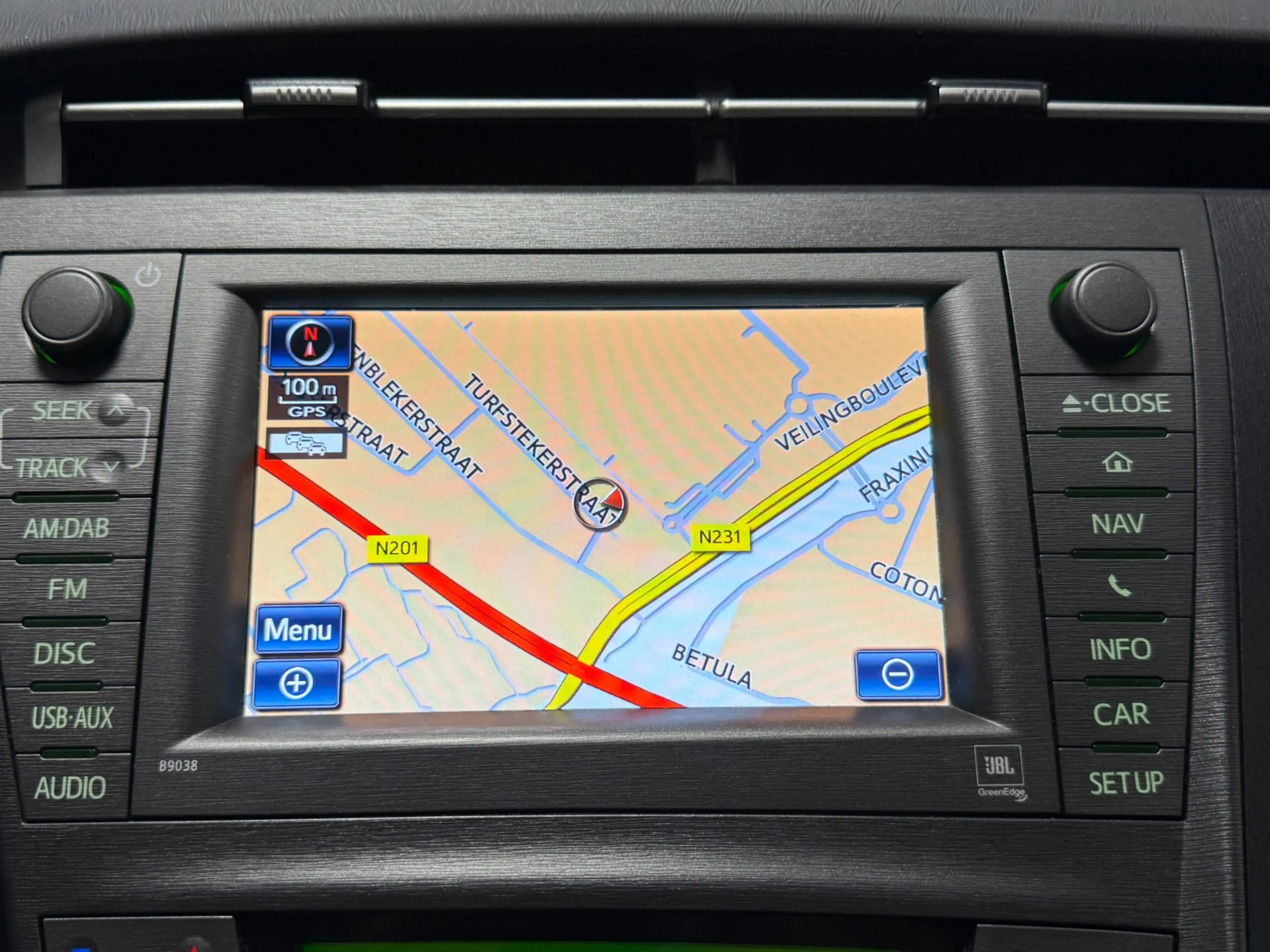 Toyota Prius 1.8 Plug-in Executive Business|JBL|CAMERA|HUD|STOE — photo 32