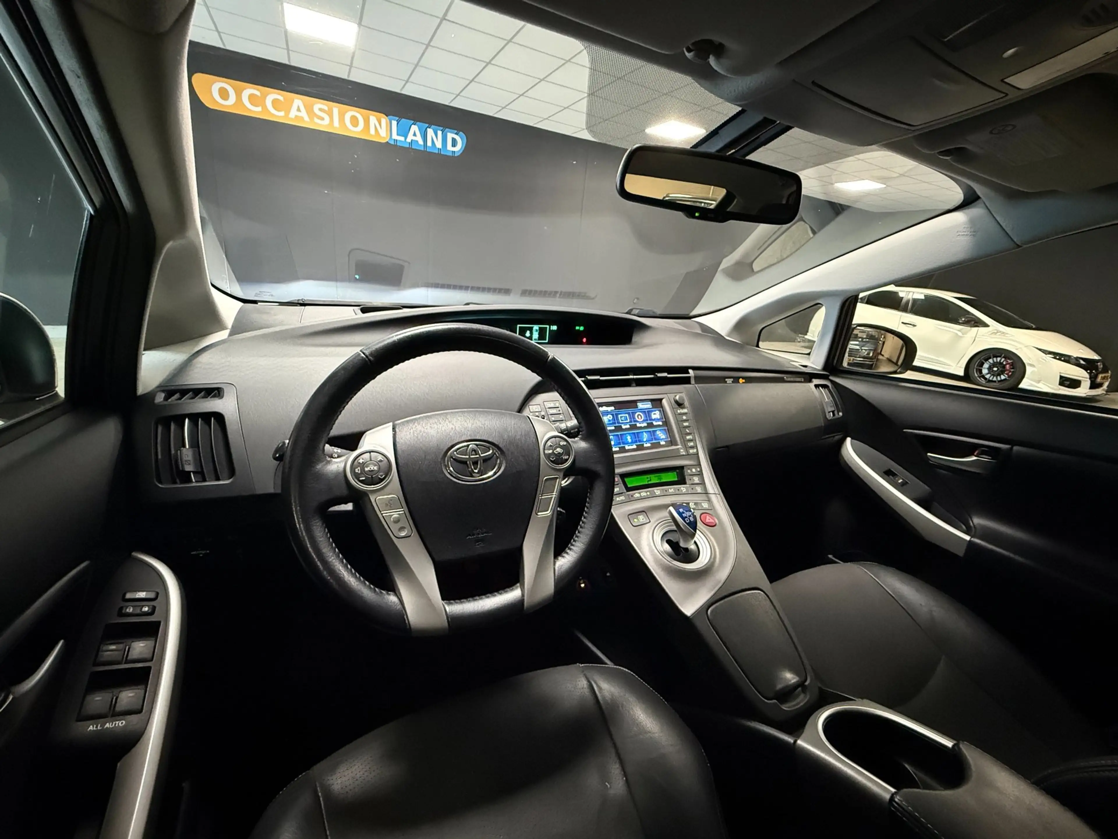 Toyota Prius 1.8 Plug-in Executive Business|JBL|CAMERA|HUD|STOE — photo 9