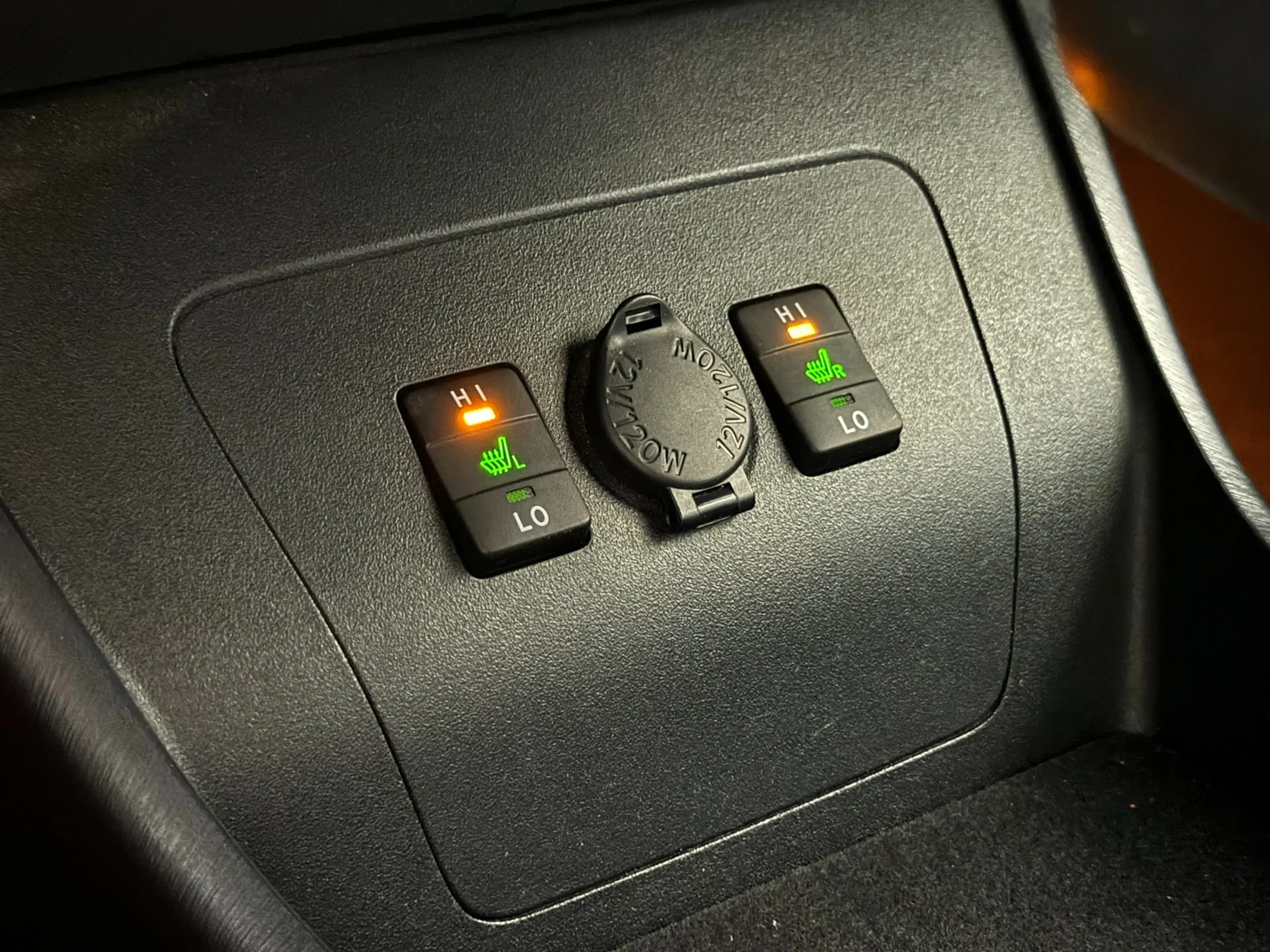 Toyota Prius 1.8 Plug-in Executive Business|JBL|CAMERA|HUD|STOE — photo 15
