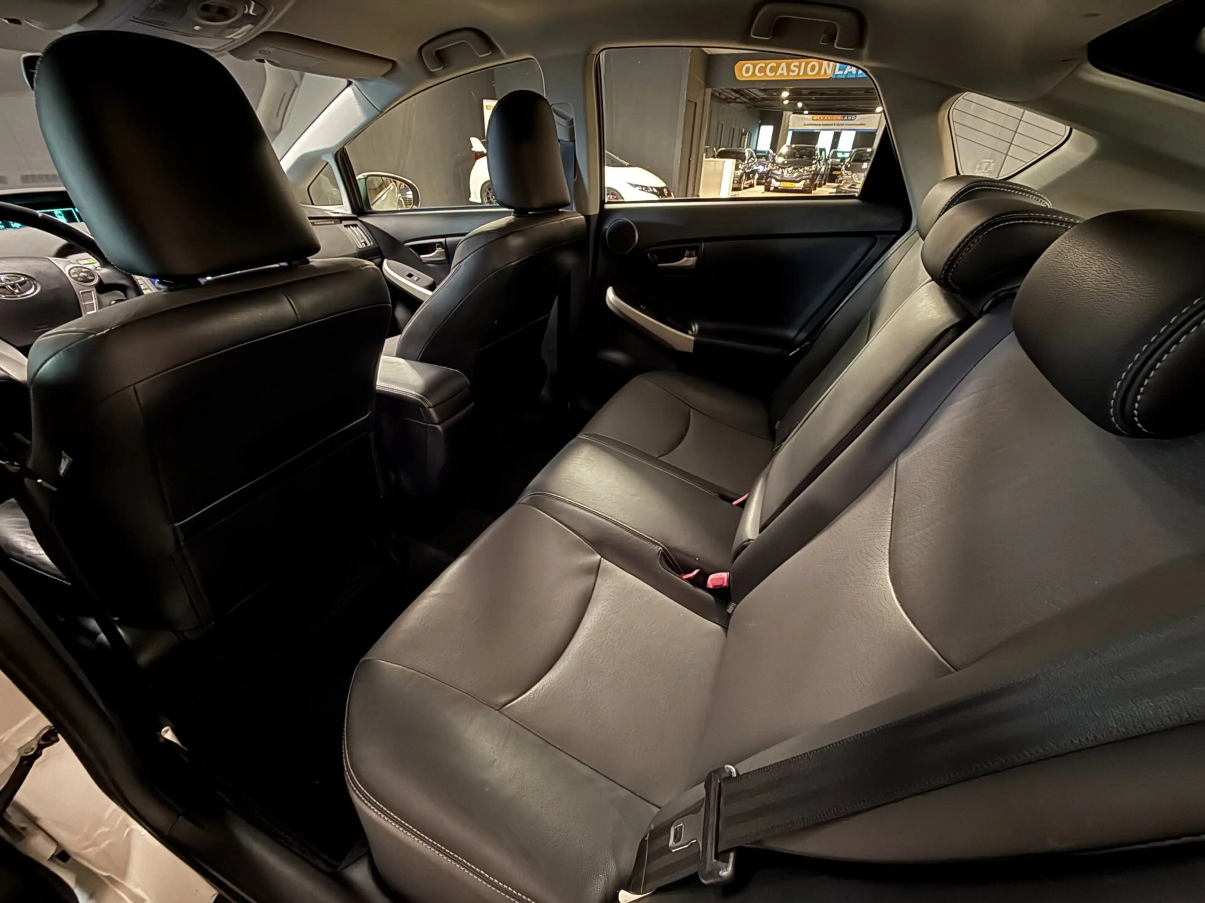 Toyota Prius 1.8 Plug-in Executive Business|JBL|CAMERA|HUD|STOE — photo 27