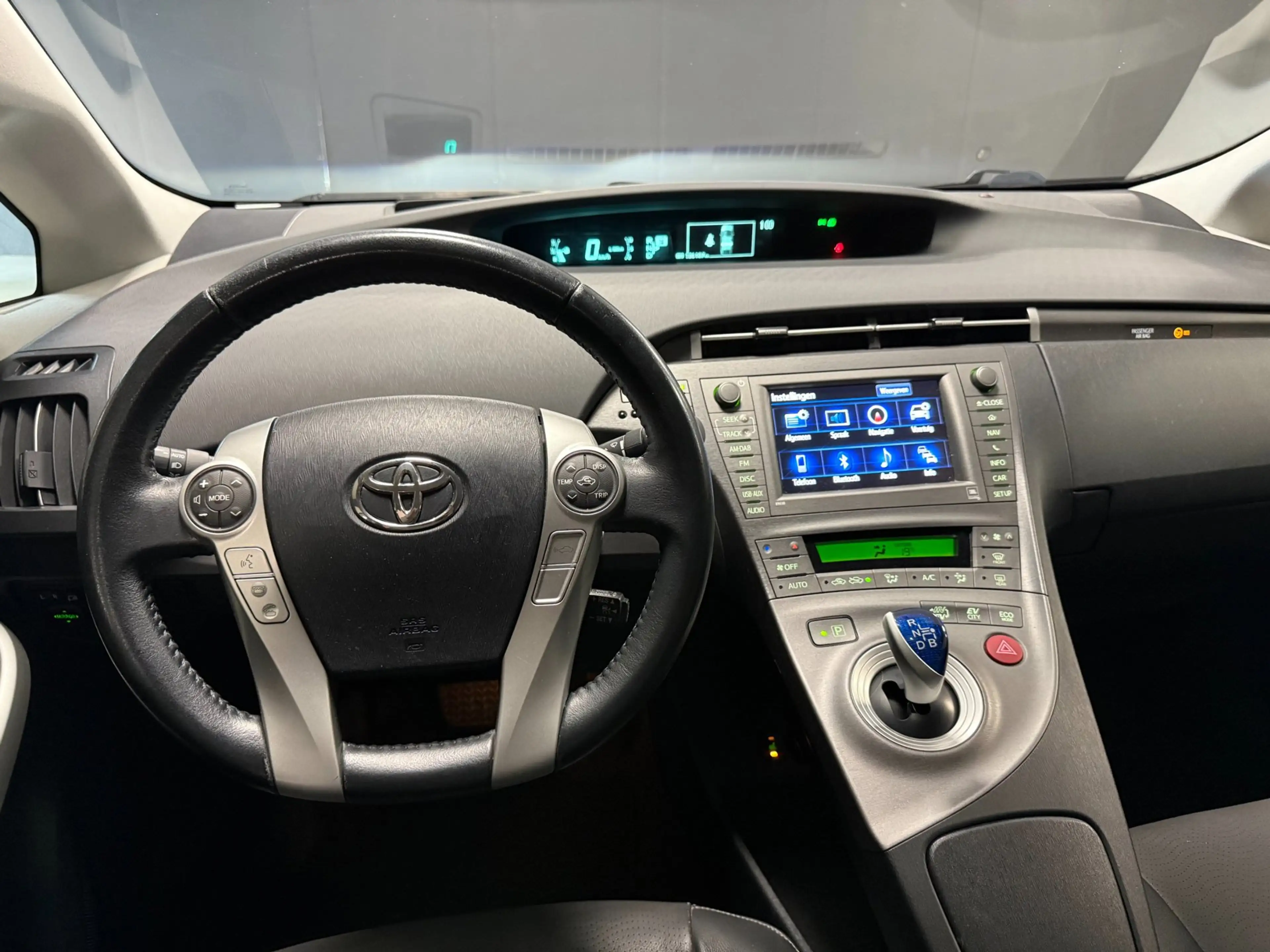 Toyota Prius 1.8 Plug-in Executive Business|JBL|CAMERA|HUD|STOE — photo 10