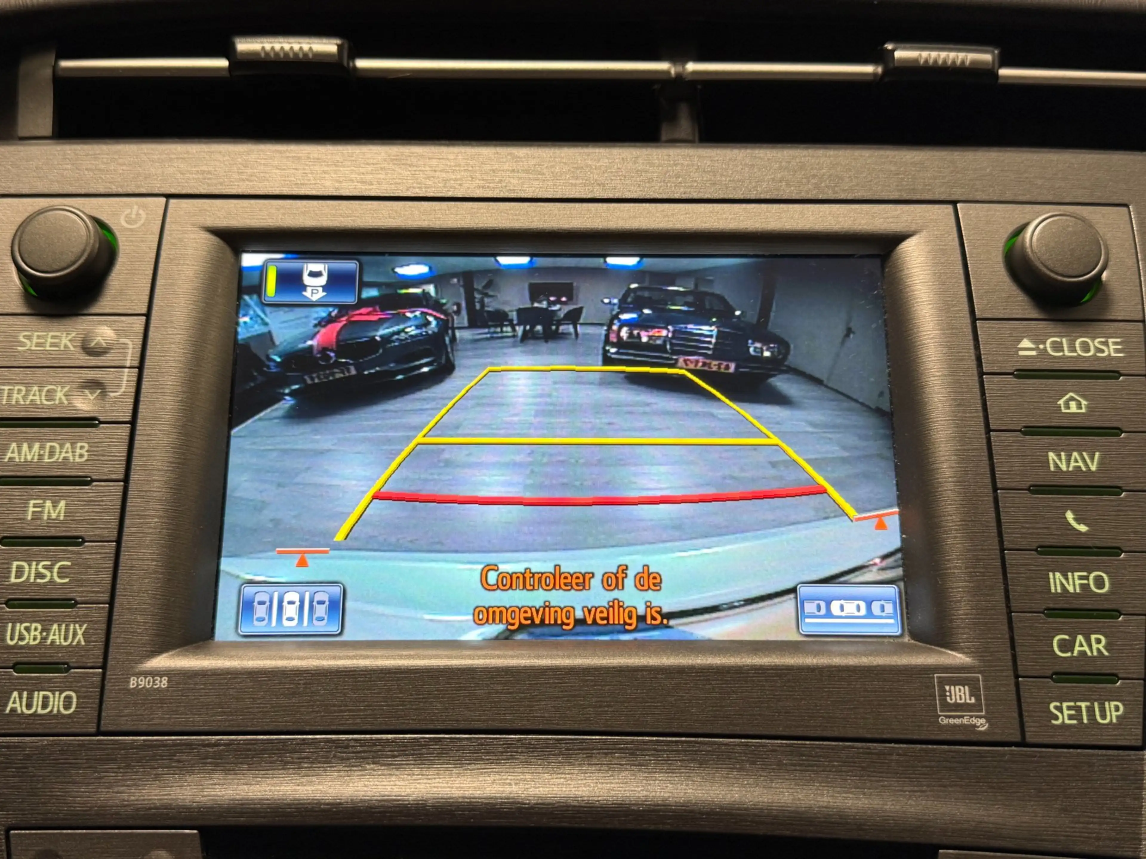 Toyota Prius 1.8 Plug-in Executive Business|JBL|CAMERA|HUD|STOE — photo 36