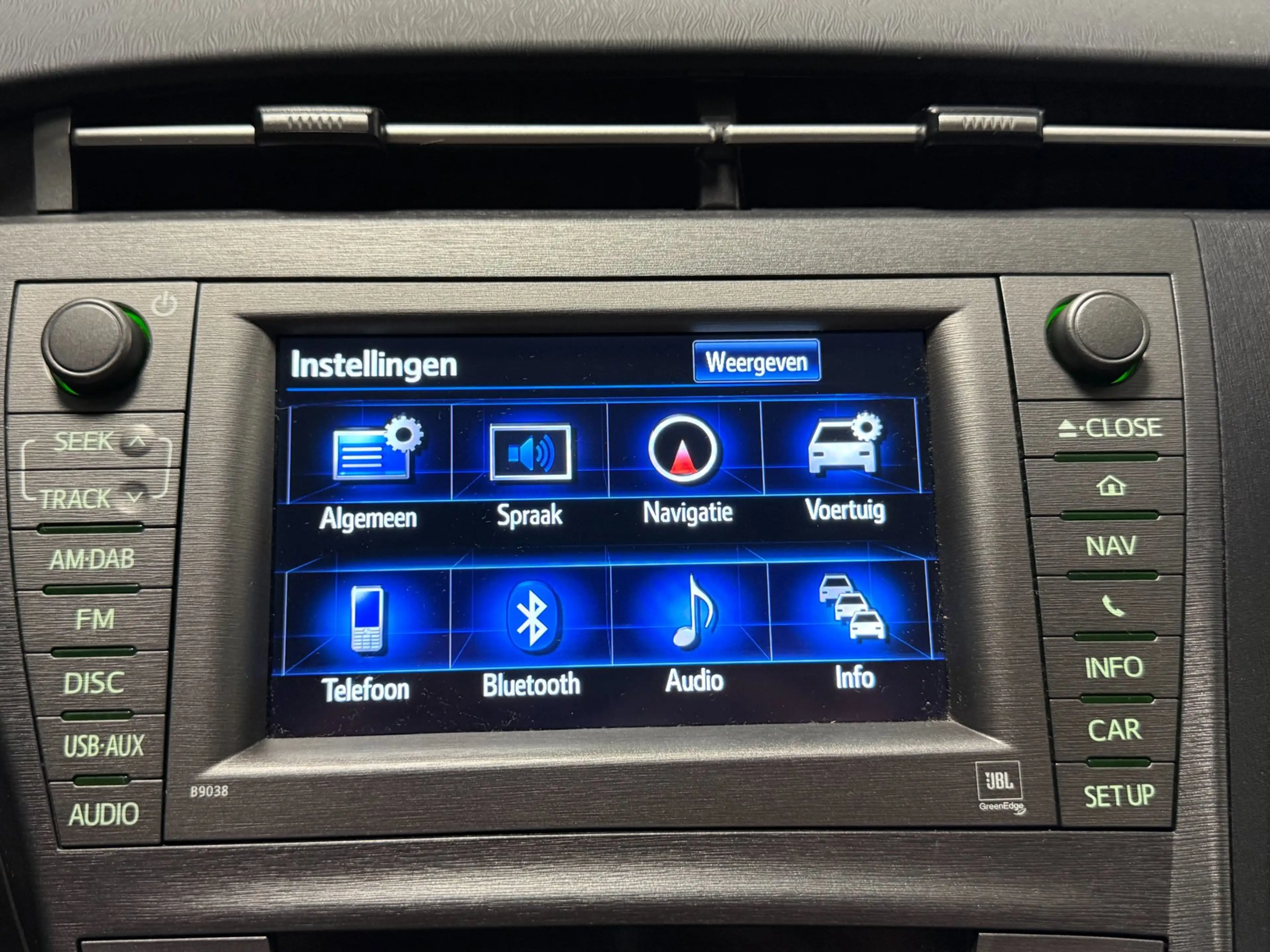Toyota Prius 1.8 Plug-in Executive Business|JBL|CAMERA|HUD|STOE — photo 31