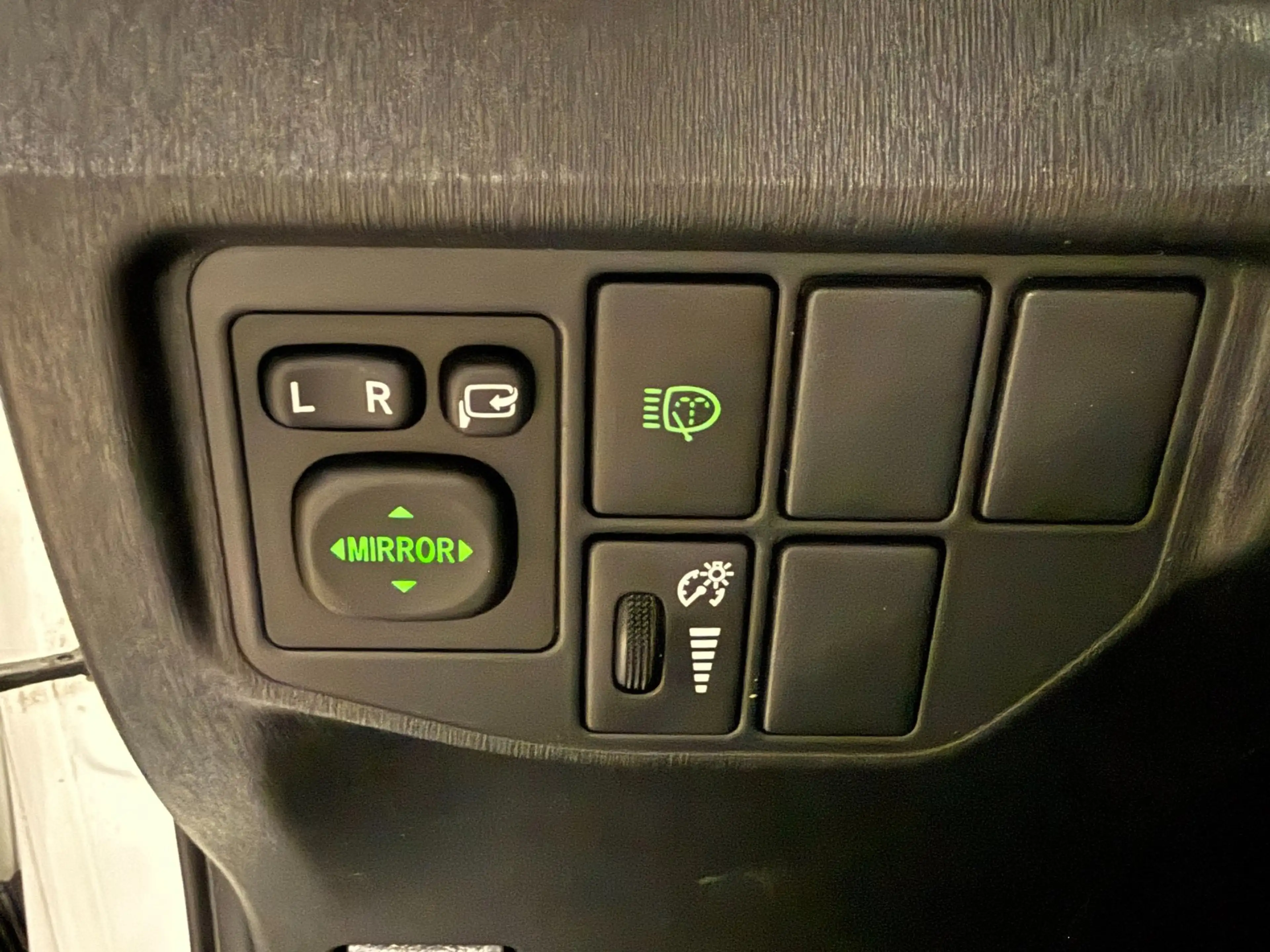 Toyota Prius 1.8 Plug-in Executive Business|JBL|CAMERA|HUD|STOE — photo 26