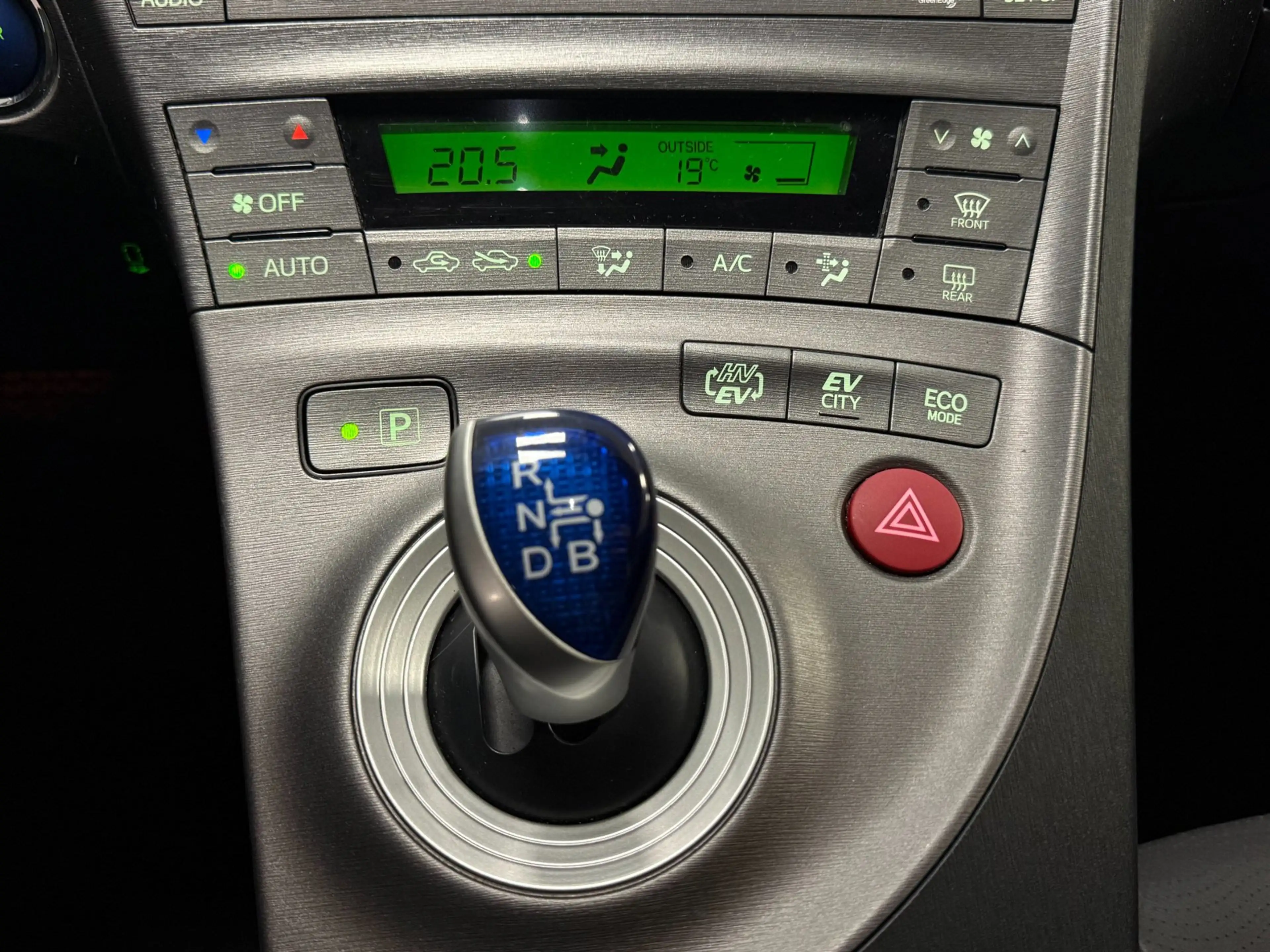 Toyota Prius 1.8 Plug-in Executive Business|JBL|CAMERA|HUD|STOE — photo 13