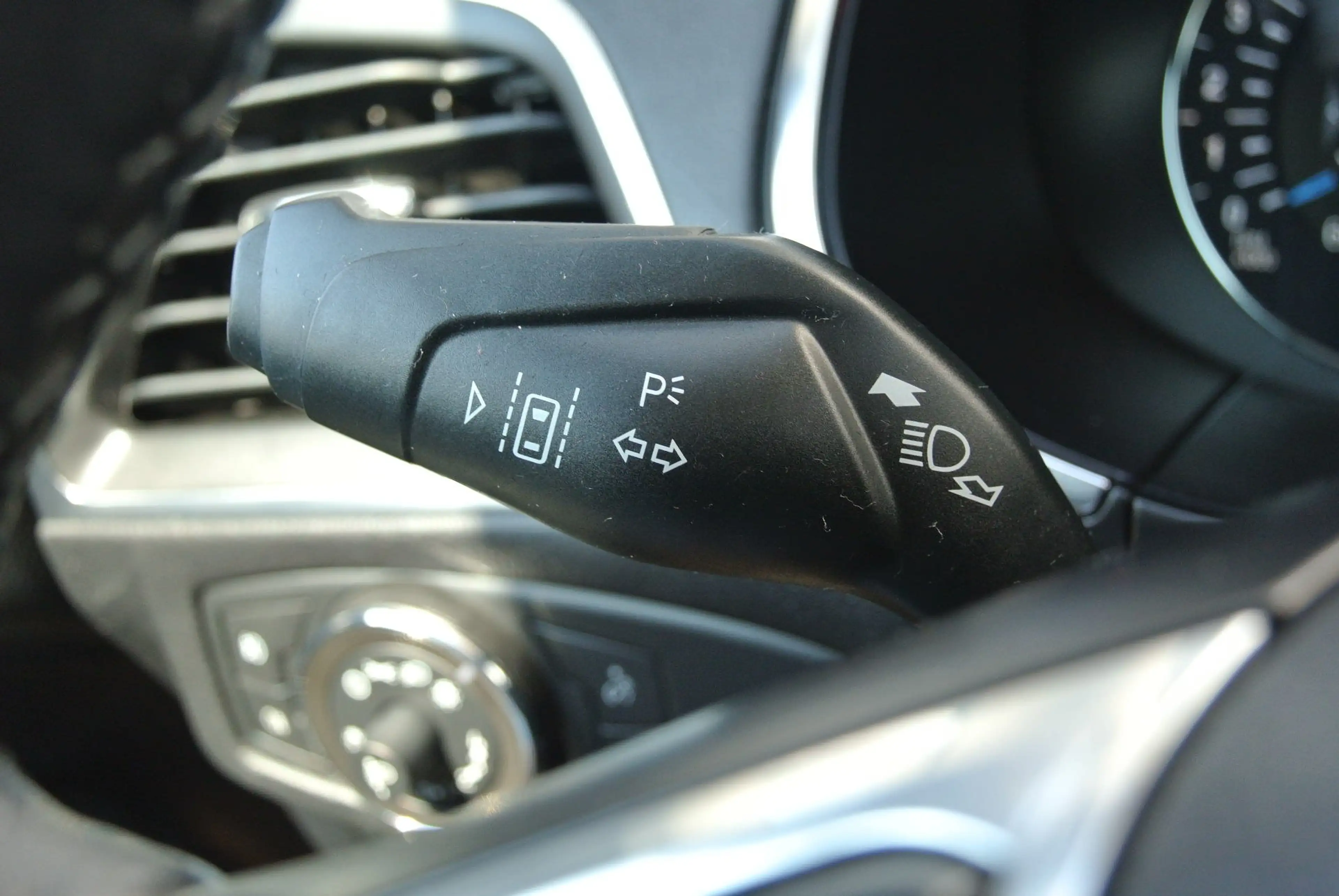 Ford Galaxy 2.5 Duratec FHEV Titanium Aut. **7-Sitze ** — photo 11