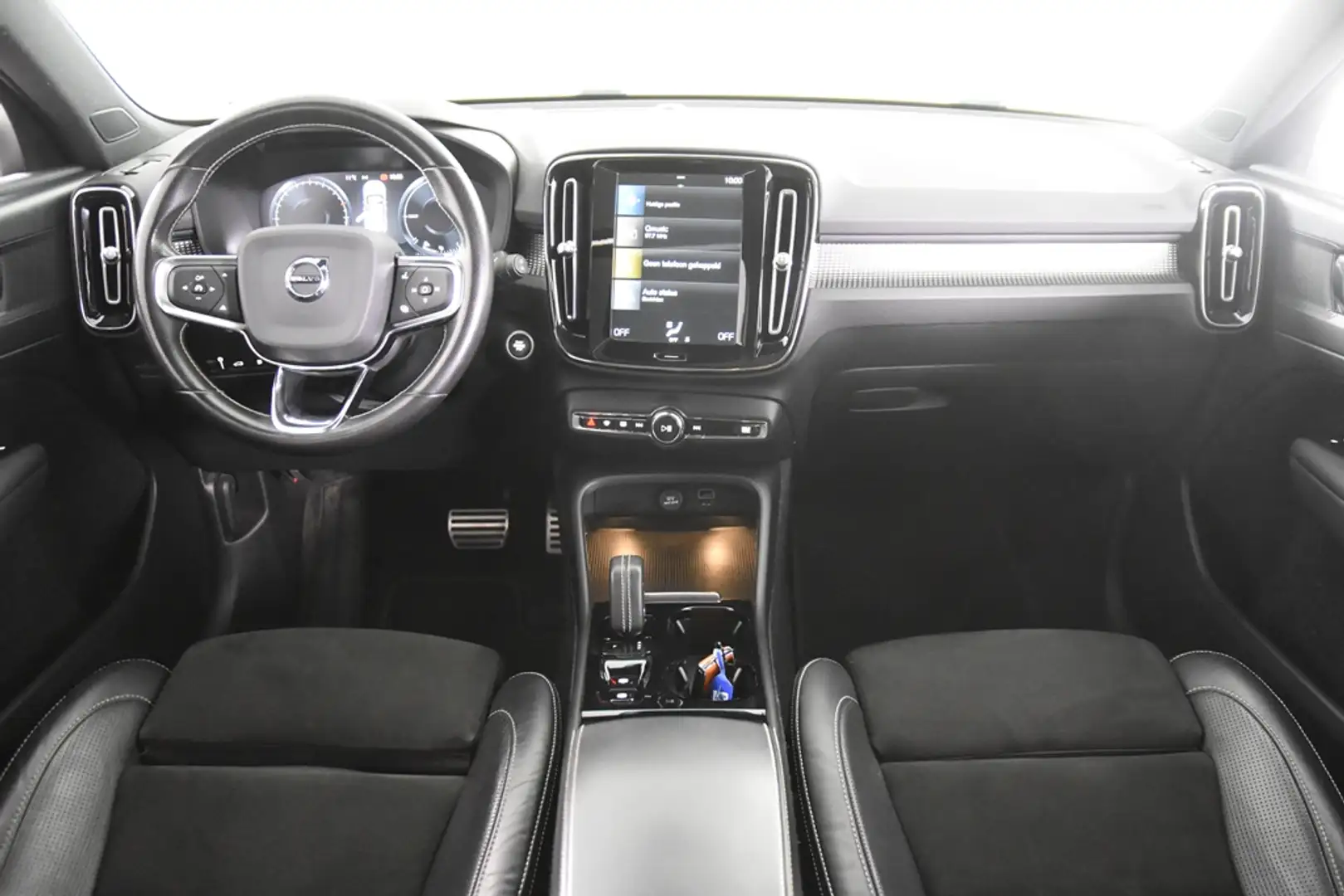 Volvo XC40 1.5 T5 Recharge R-Design *1ste Eigenaar*Panoramada Noir - 2