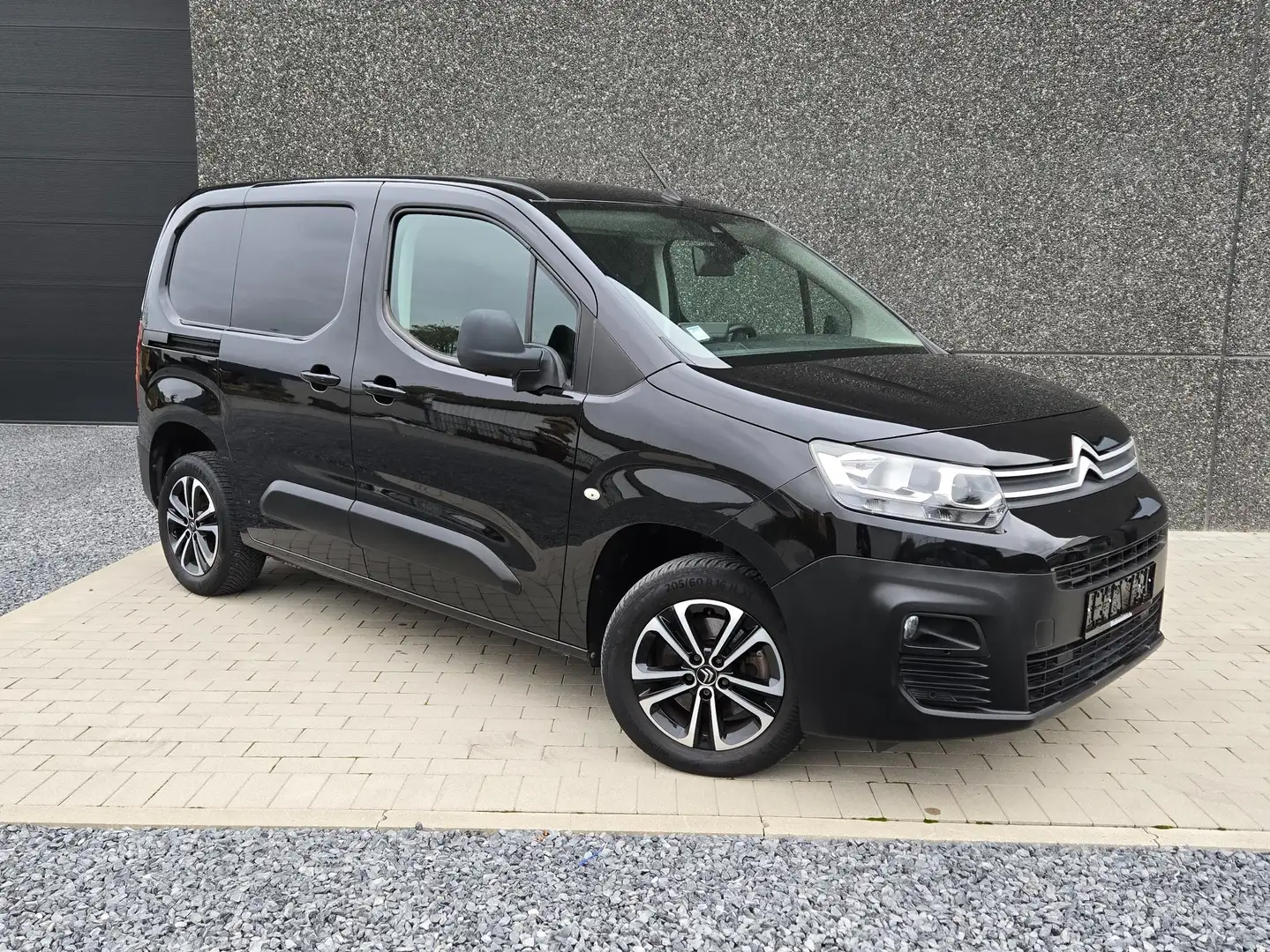 Citroen Berlingo Citroën Berlingo 131PK- CAMERA-CARPLAY-PDC Zwart - 1