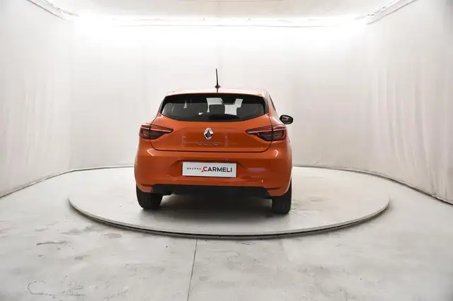 Renault Clio view 4