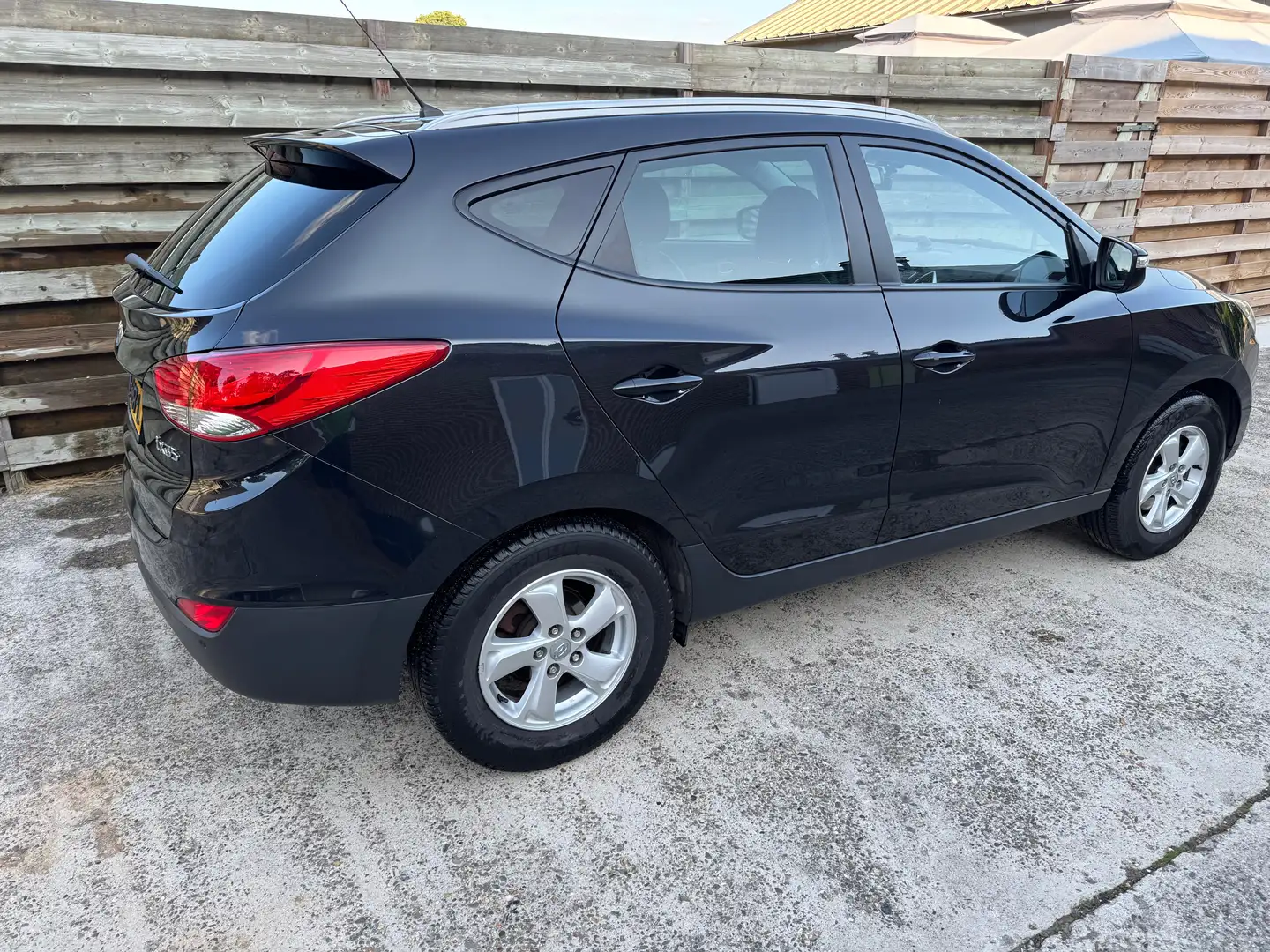 Hyundai iX35 2.0i Dynamic Zwart - 2