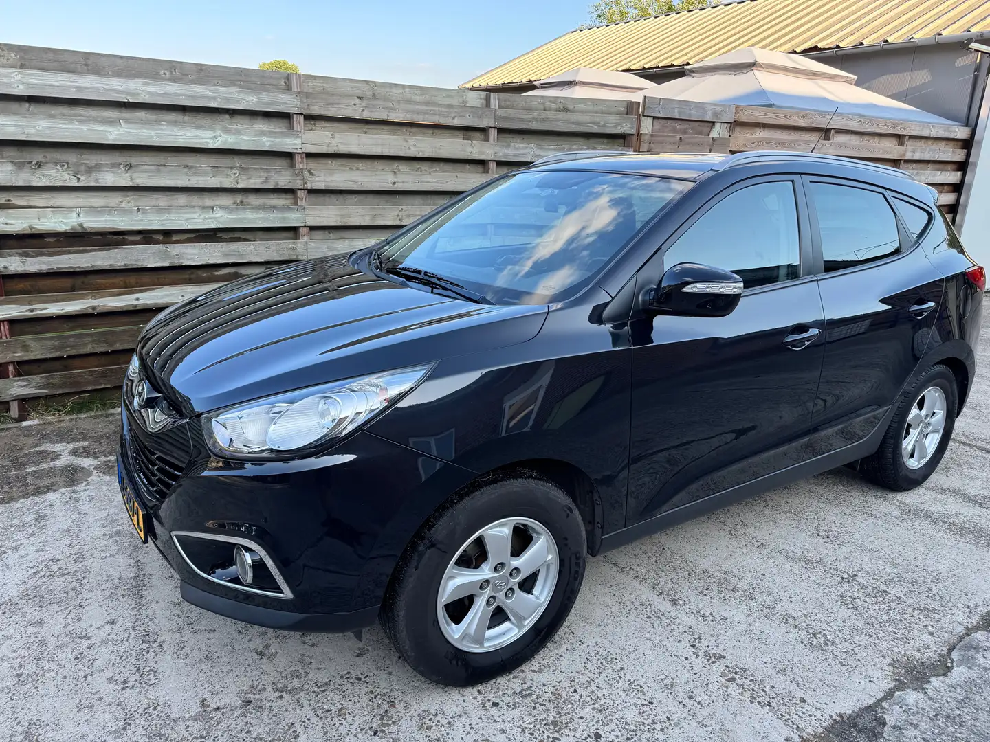 Hyundai iX35 2.0i Dynamic Zwart - 1