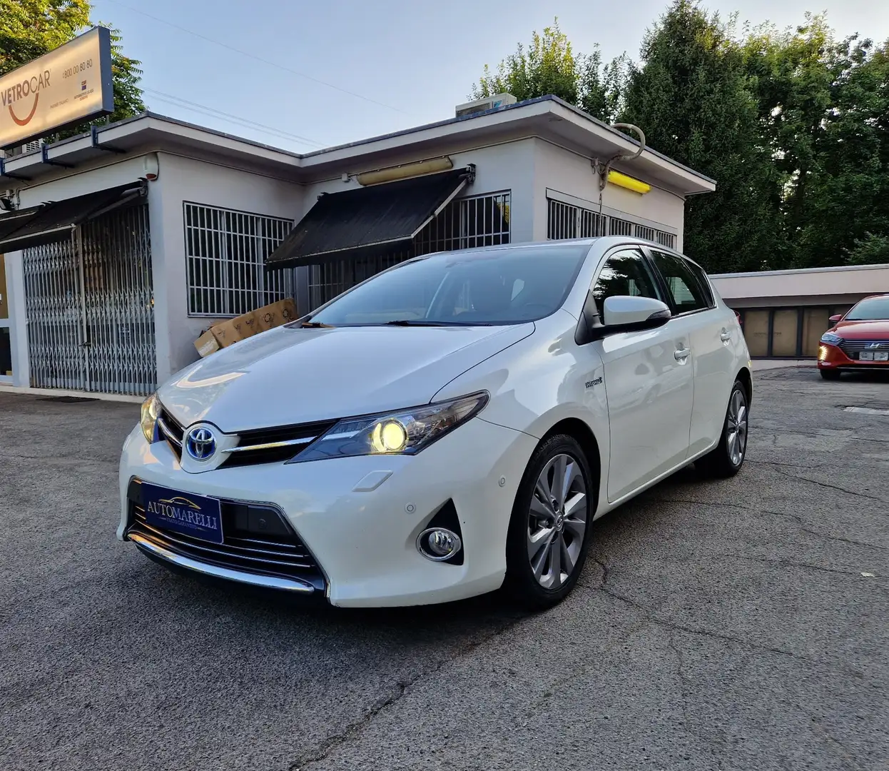 Toyota Auris 5p 1.8h Lounge *OK NEOPATENTATI * Bianco - 1