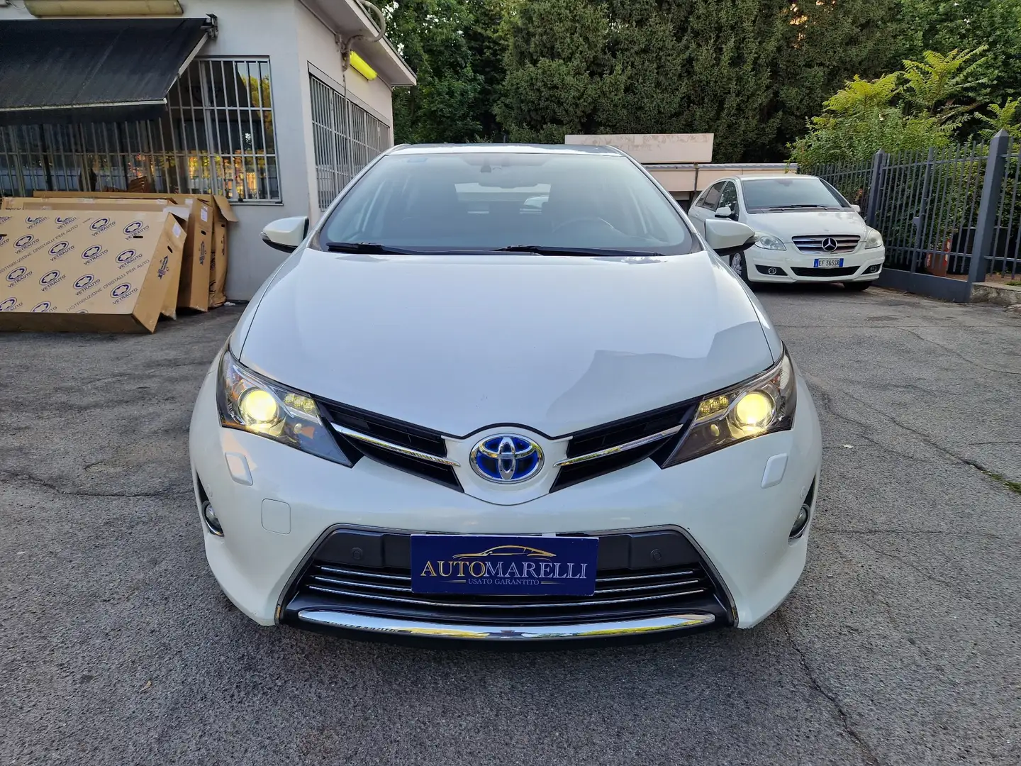 Toyota Auris 5p 1.8h Lounge *OK NEOPATENTATI * Bianco - 2