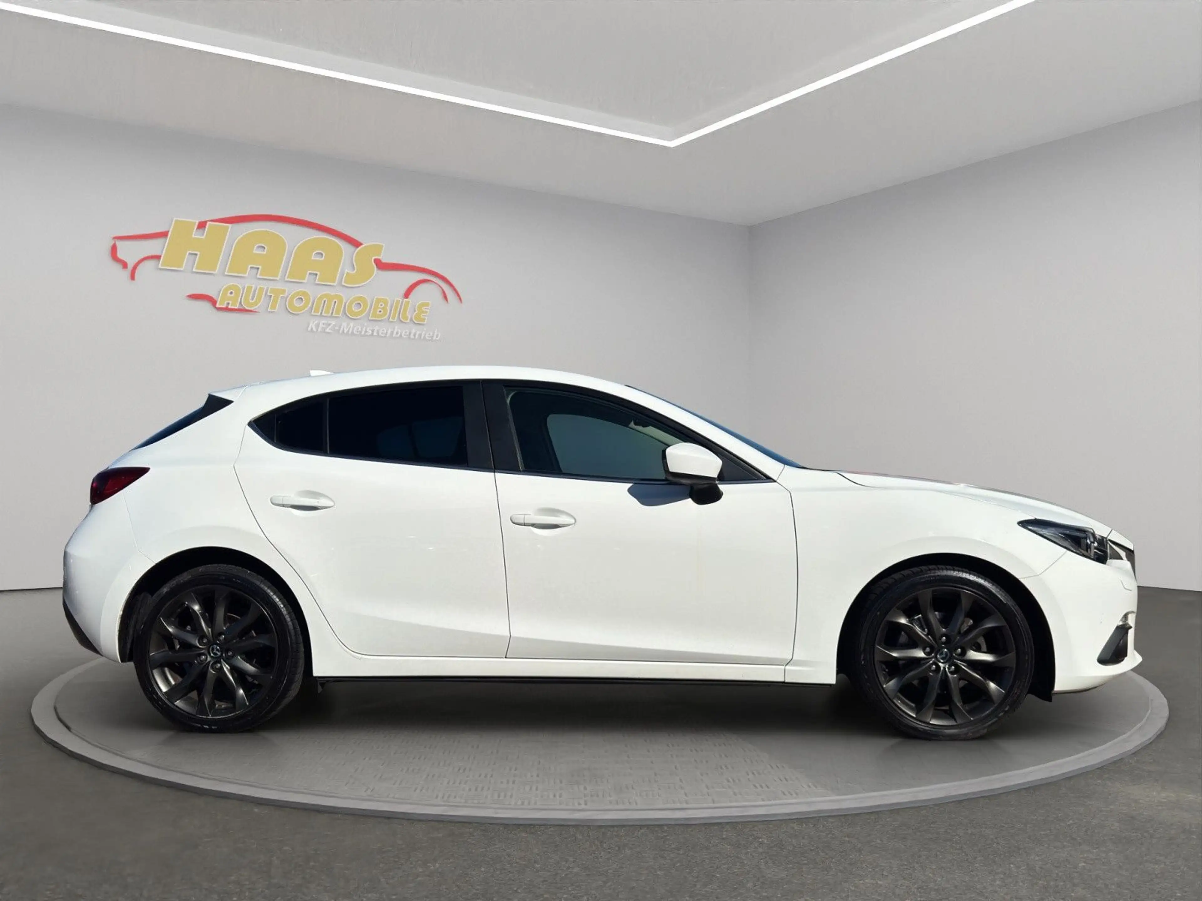 Mazda 3 Lim. Nakama *Navigation*Bluetooth*Xenon* — photo 4