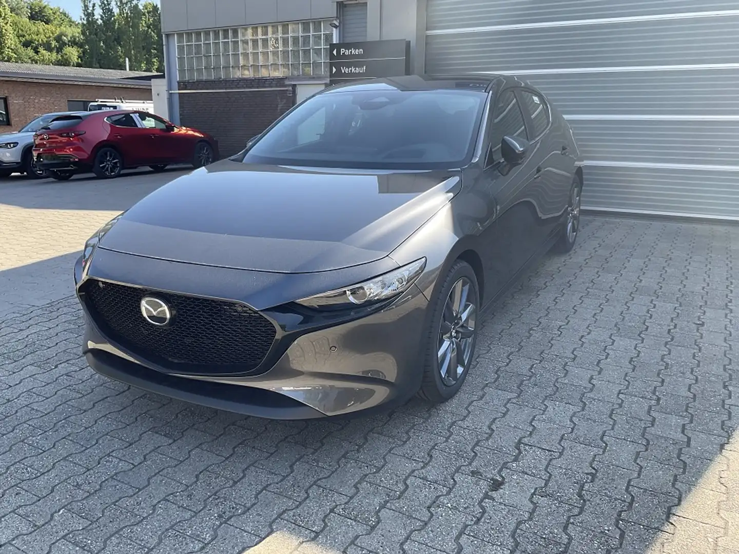 Mazda 3 2.5L e-SKY-G 103 kW (140 PS) Automatik Center Line Grau - 2