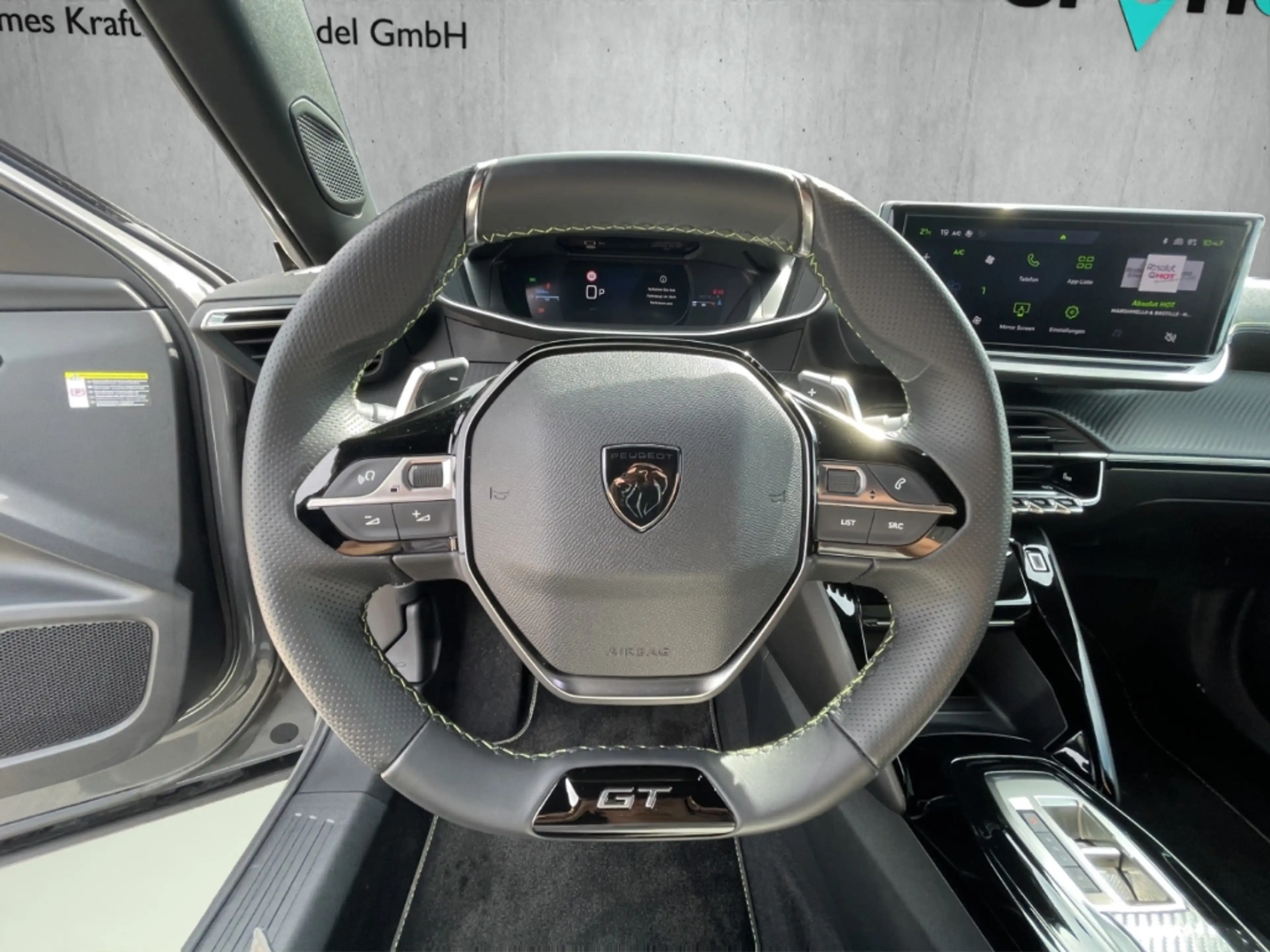 Peugeot 2008 GT PT130 EAT8 El. Panodach Kamera LED ACC CarPlay — photo 10