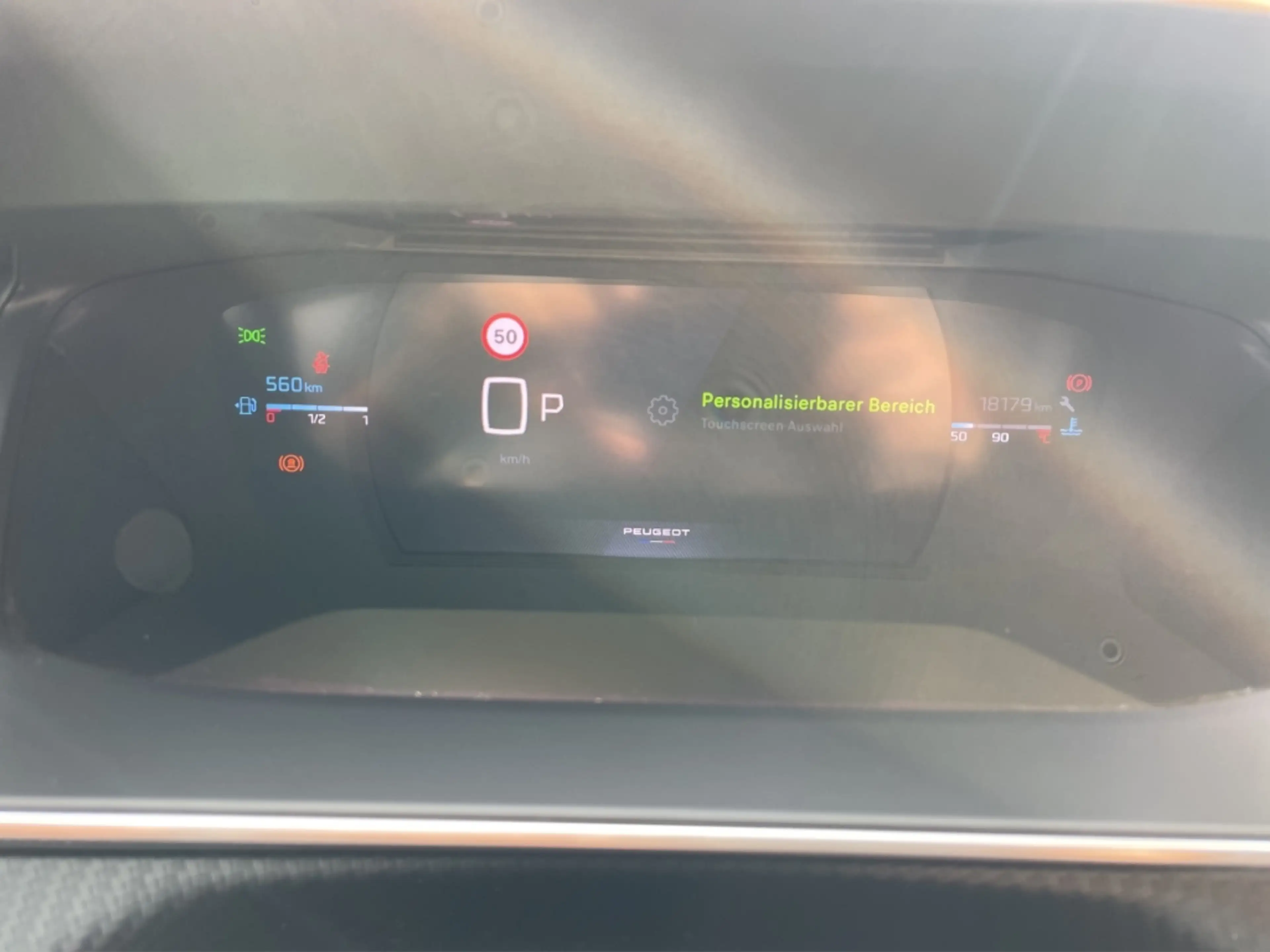 Peugeot 2008 GT PT130 EAT8 El. Panodach Kamera LED ACC CarPlay — photo 15
