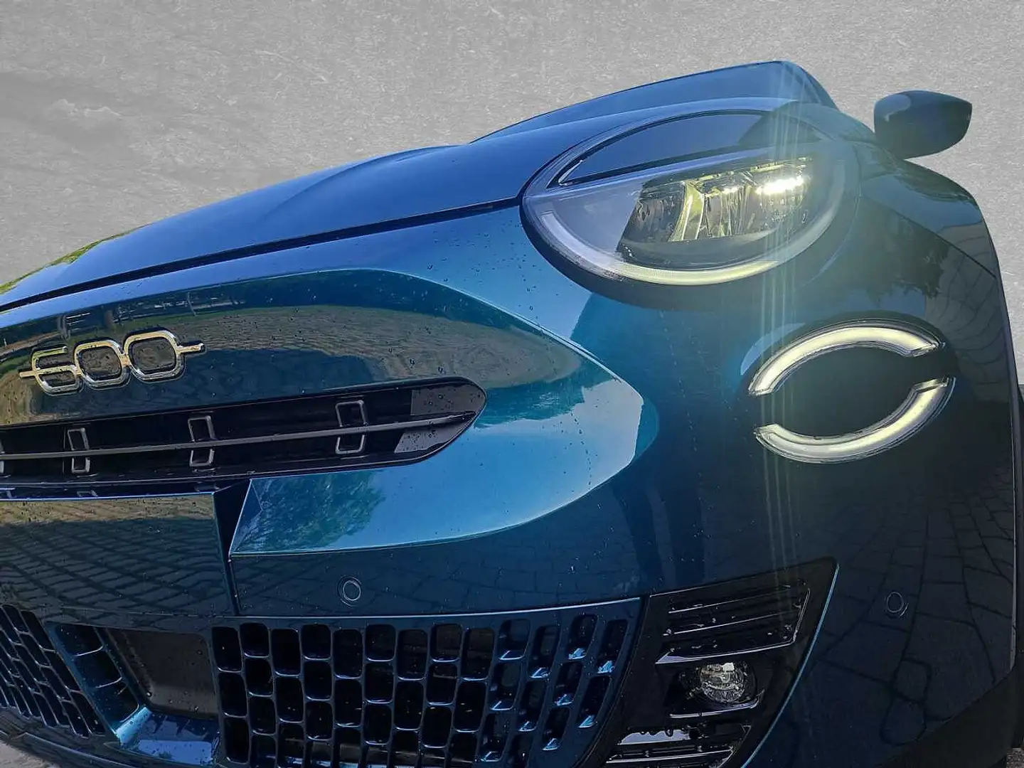 Fiat 600 Hybrid La Prima Automatik Grün - 2