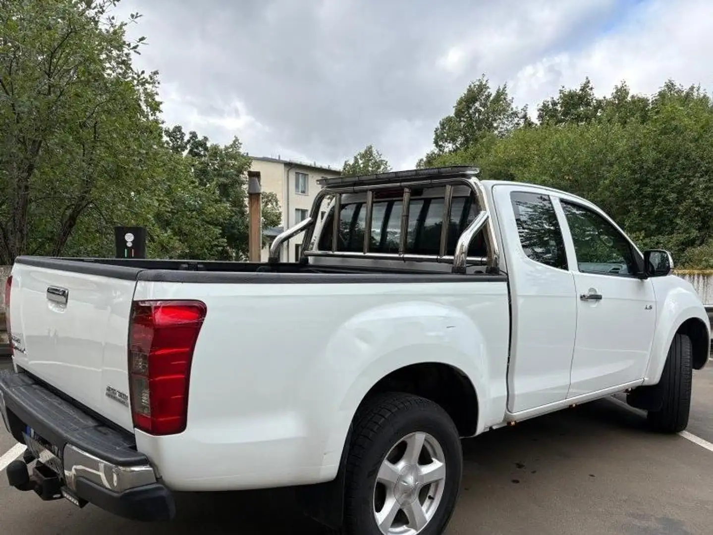 Isuzu D-Max D-Max 4x4 Space Cab Autm. Custom Weiß - 2