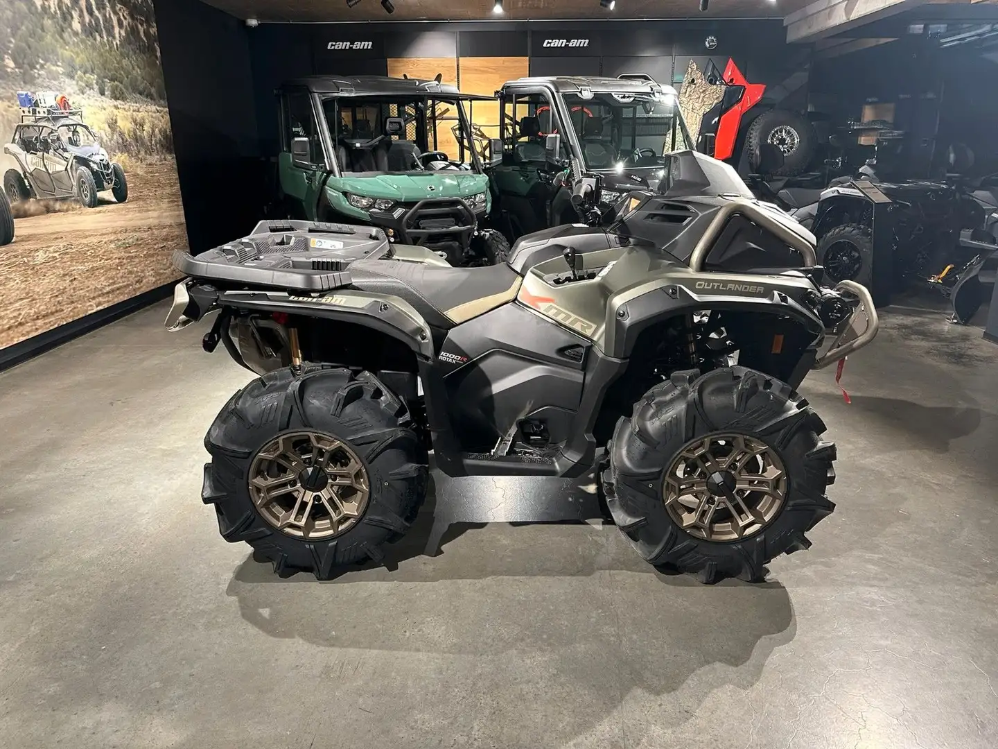 Can-Am Outlander XMR 1000R 2026 Vert - 2