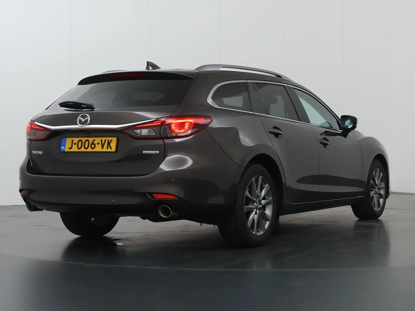 Mazda 6 Sportbreak 2.0 SkyActiv-G 165 Comfort | Parkeercam Brun - 2