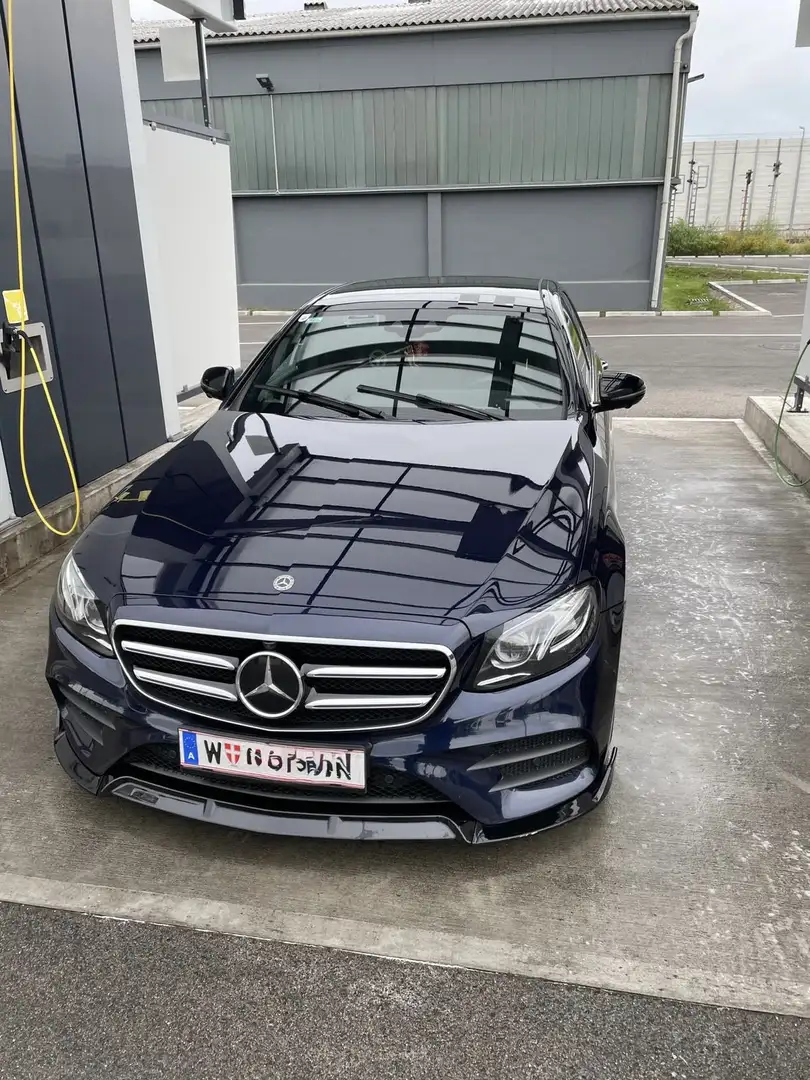 Mercedes-Benz E 220 4Matic Amg line Motor 25K Km - 1