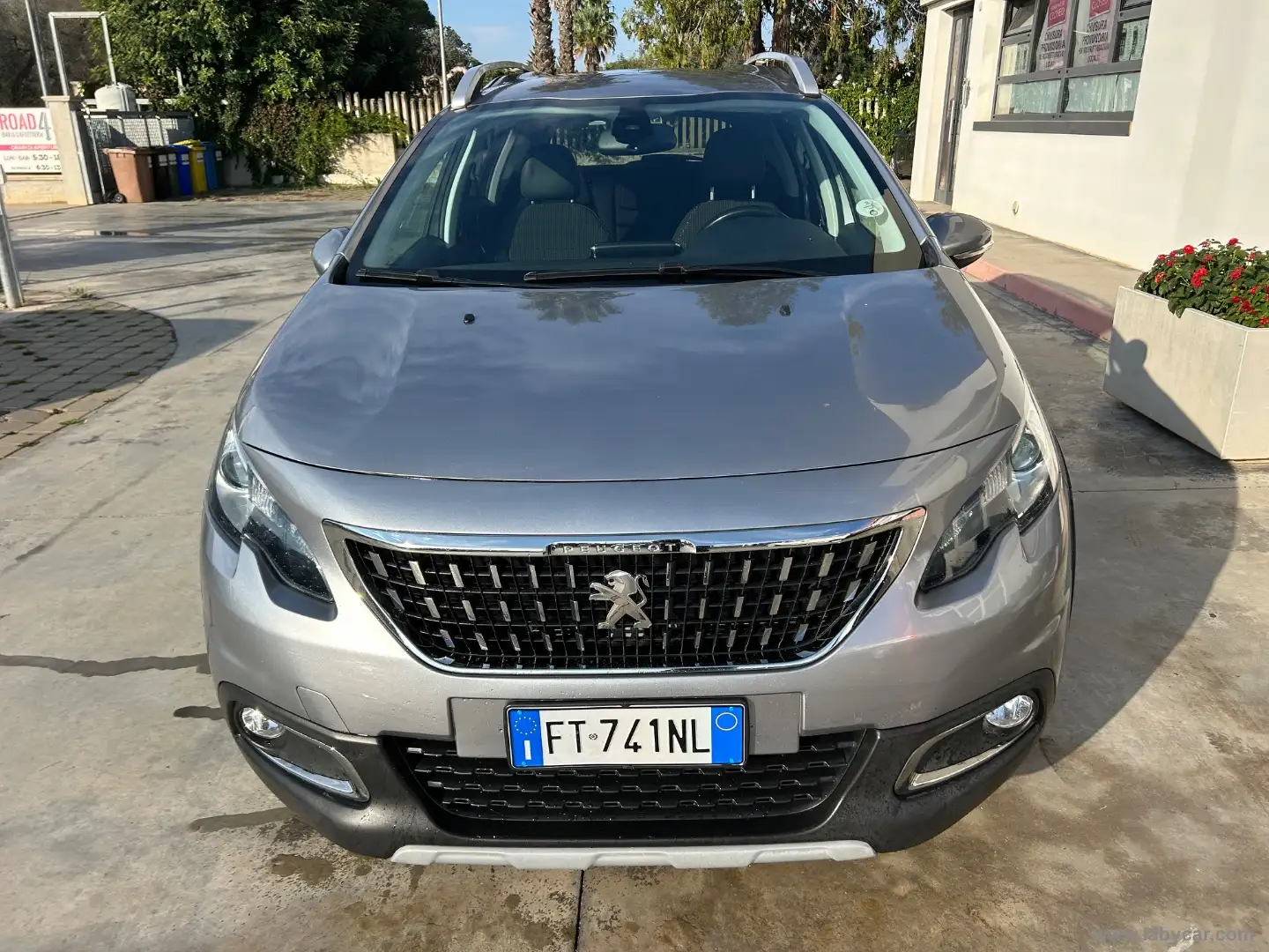 Peugeot 2008 BlueHDi 100 S&S Allure Argent - 2