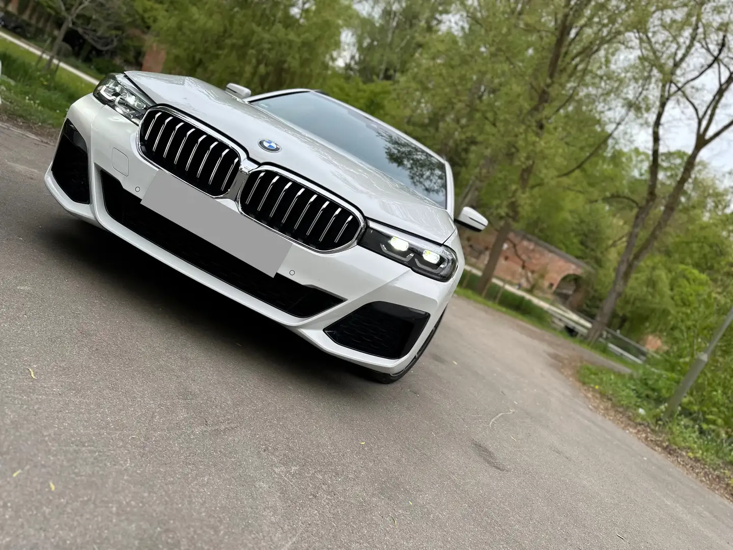 BMW 520 520d xDrive Touring Aut. M Sport Edition Weiß - 2