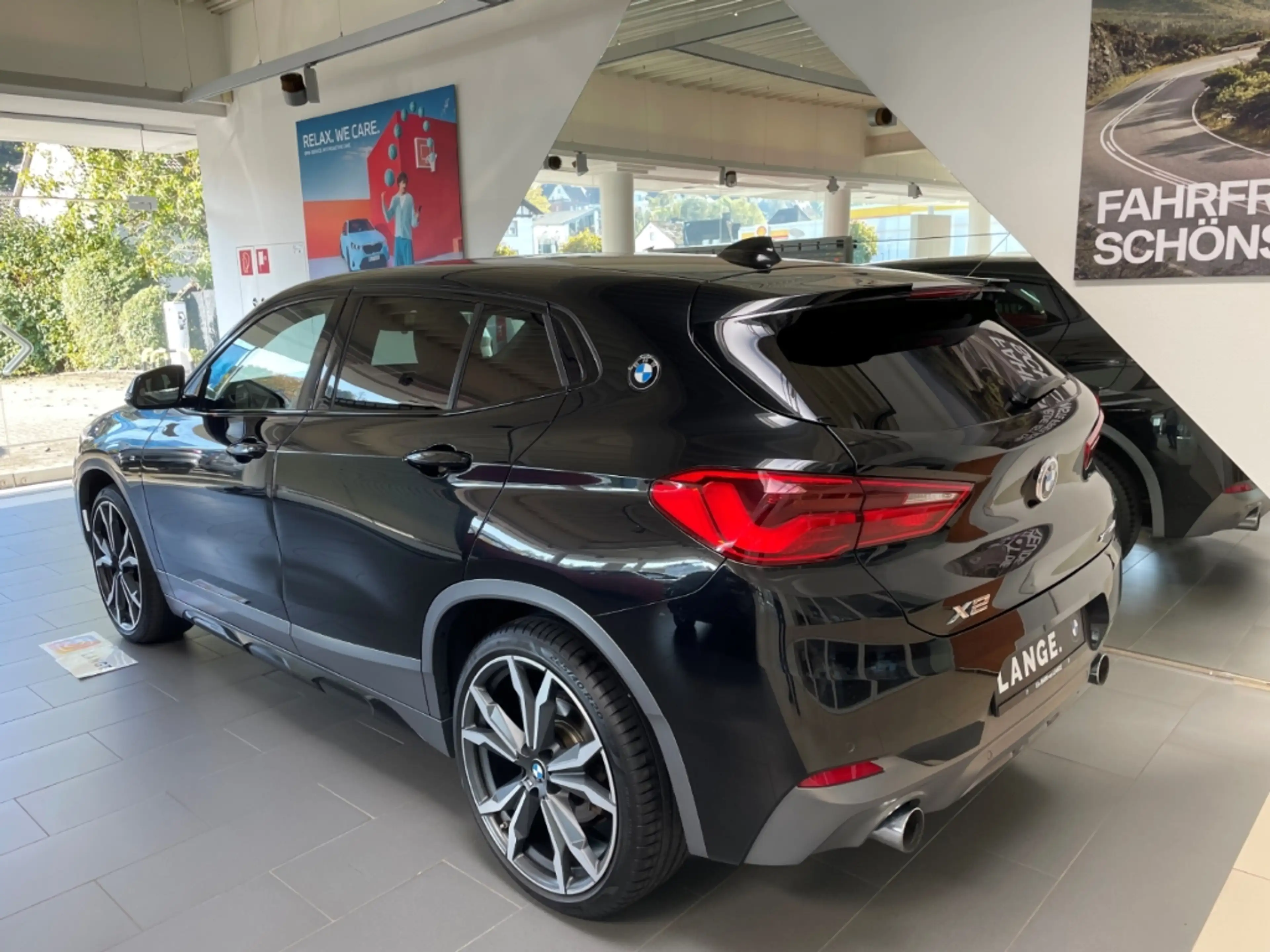 BMW X2 xDrive 20i M Sport X AHK ACC Pano HUP Leder 20'' — photo 4