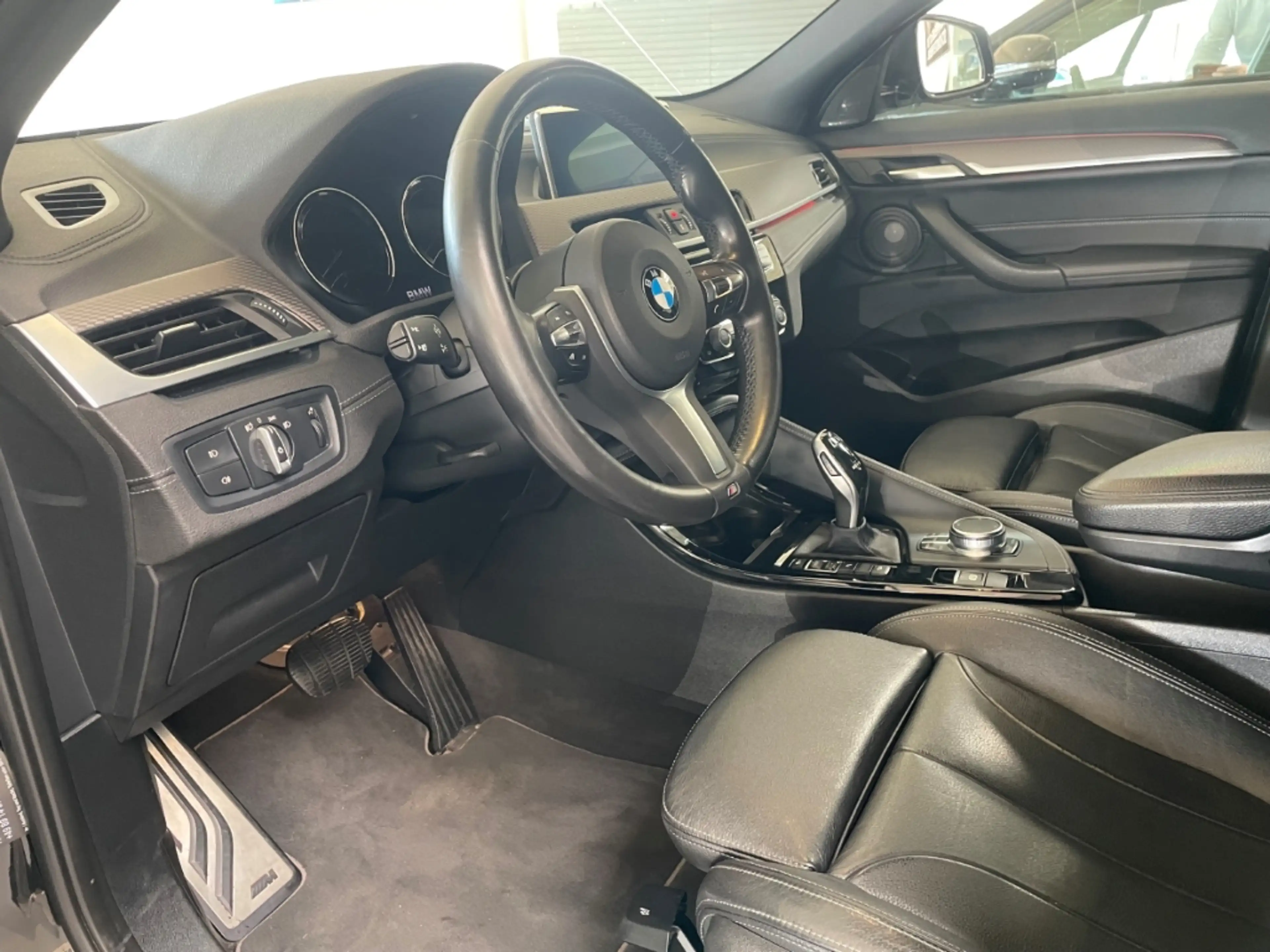 BMW X2 xDrive 20i M Sport X AHK ACC Pano HUP Leder 20'' — photo 12