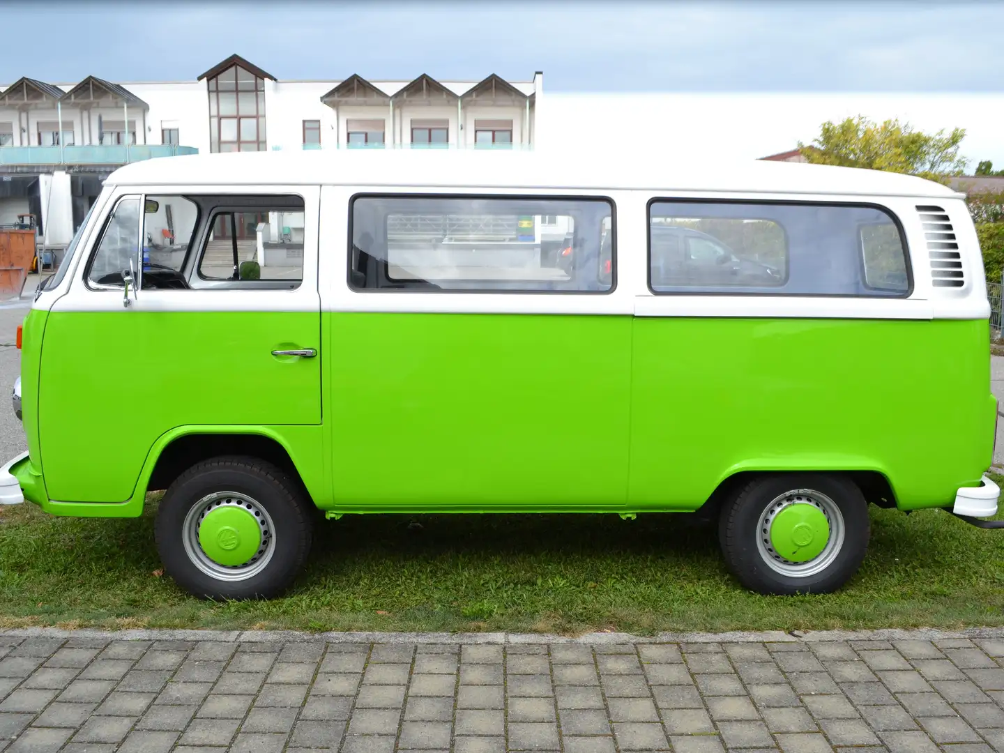 Volkswagen T2 Grün - 2