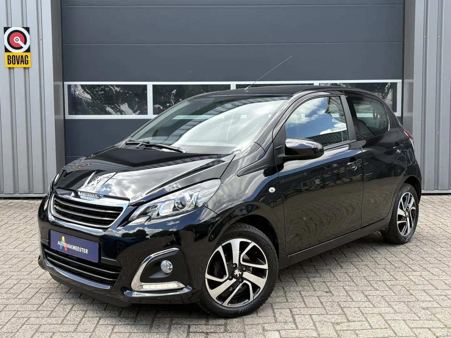 Peugeot 108 1.2 VTi Allure | Airco | Cruise Control | All Seas Czarny - 1