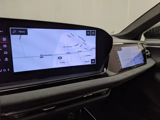 Audi A6 view 10