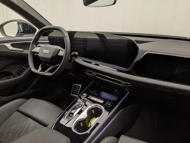 Audi A6 view 6