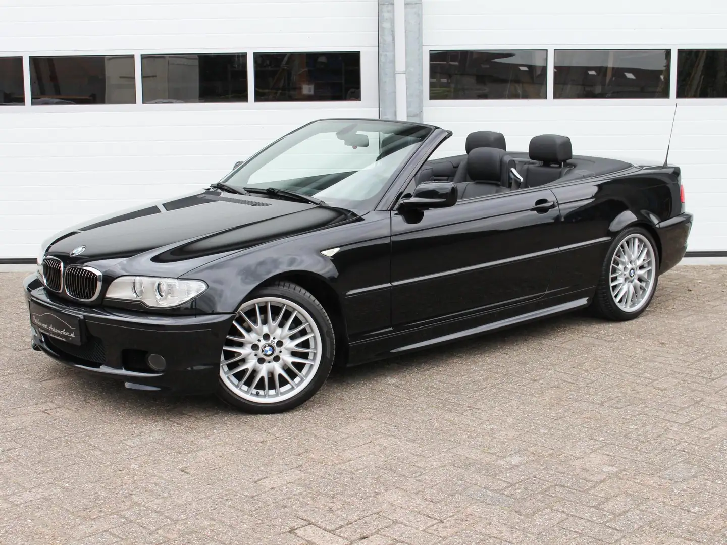 BMW 325 3-serie Cabrio 325Ci M sport LCI concoursstaat Black - 1