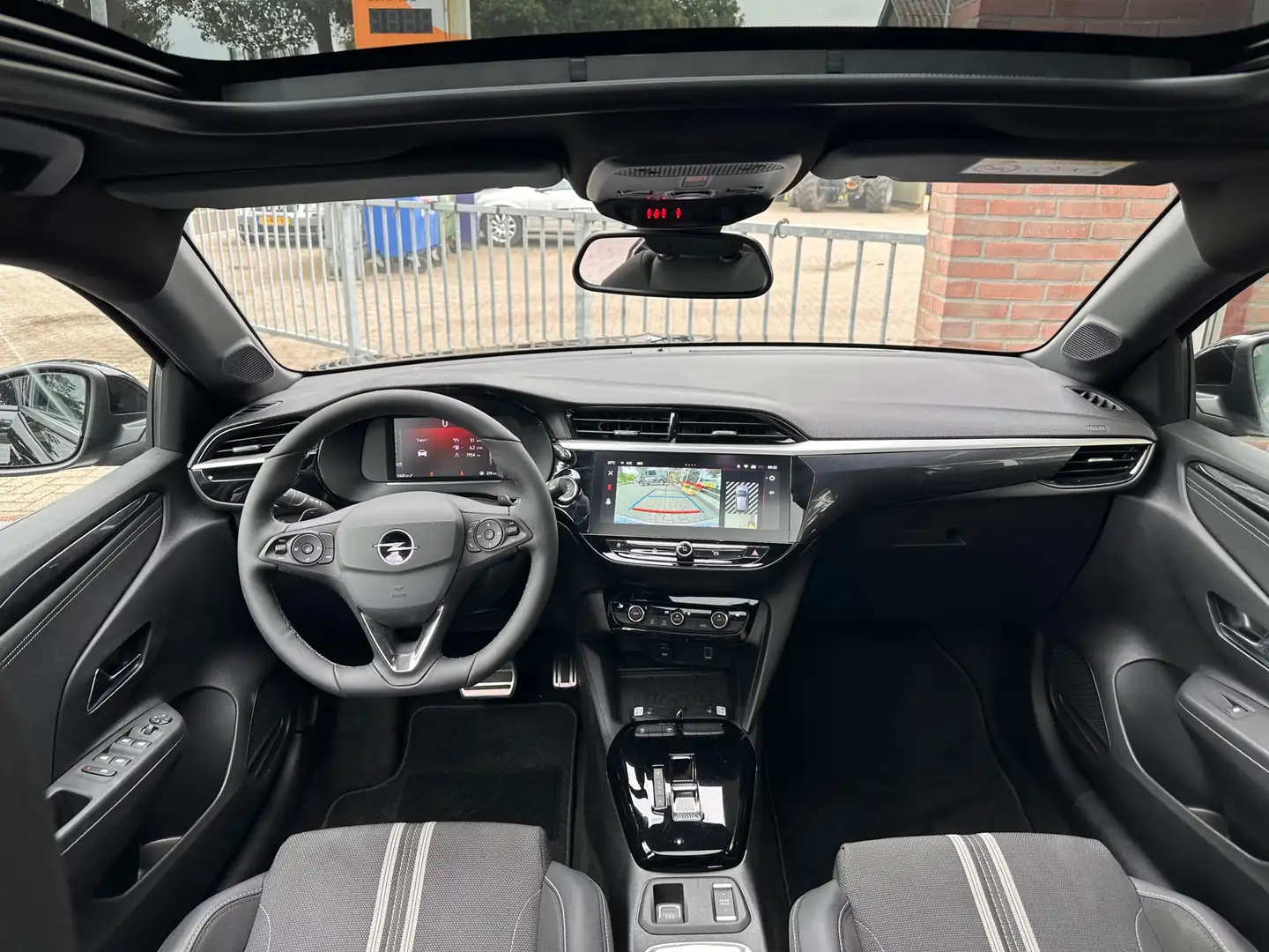 Opel Corsa 1.2 Turbo GS 130PK Automaat Panoramadak Apple Carp Zwart - 2