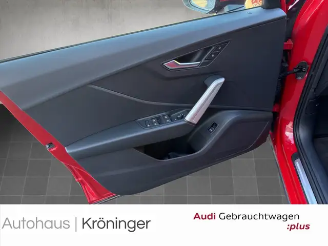 Audi Q2 view 8