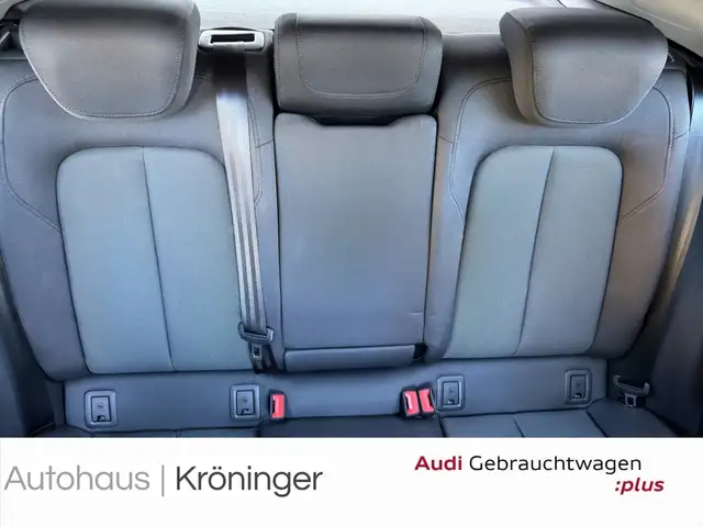 Audi Q2 view 10