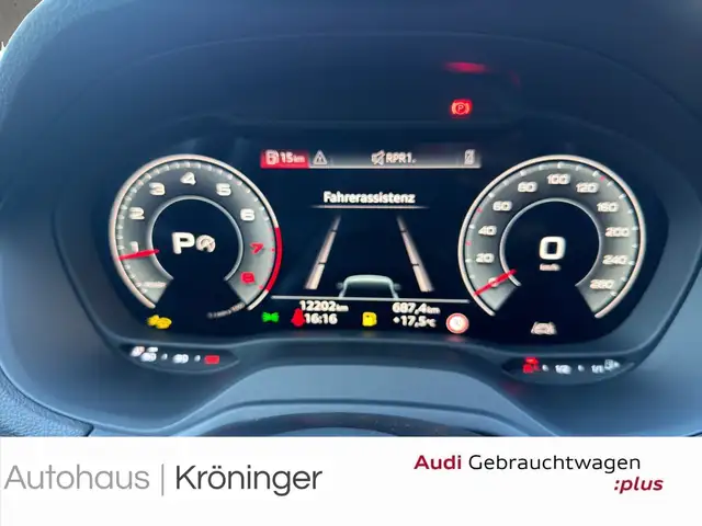Audi Q2 view 12